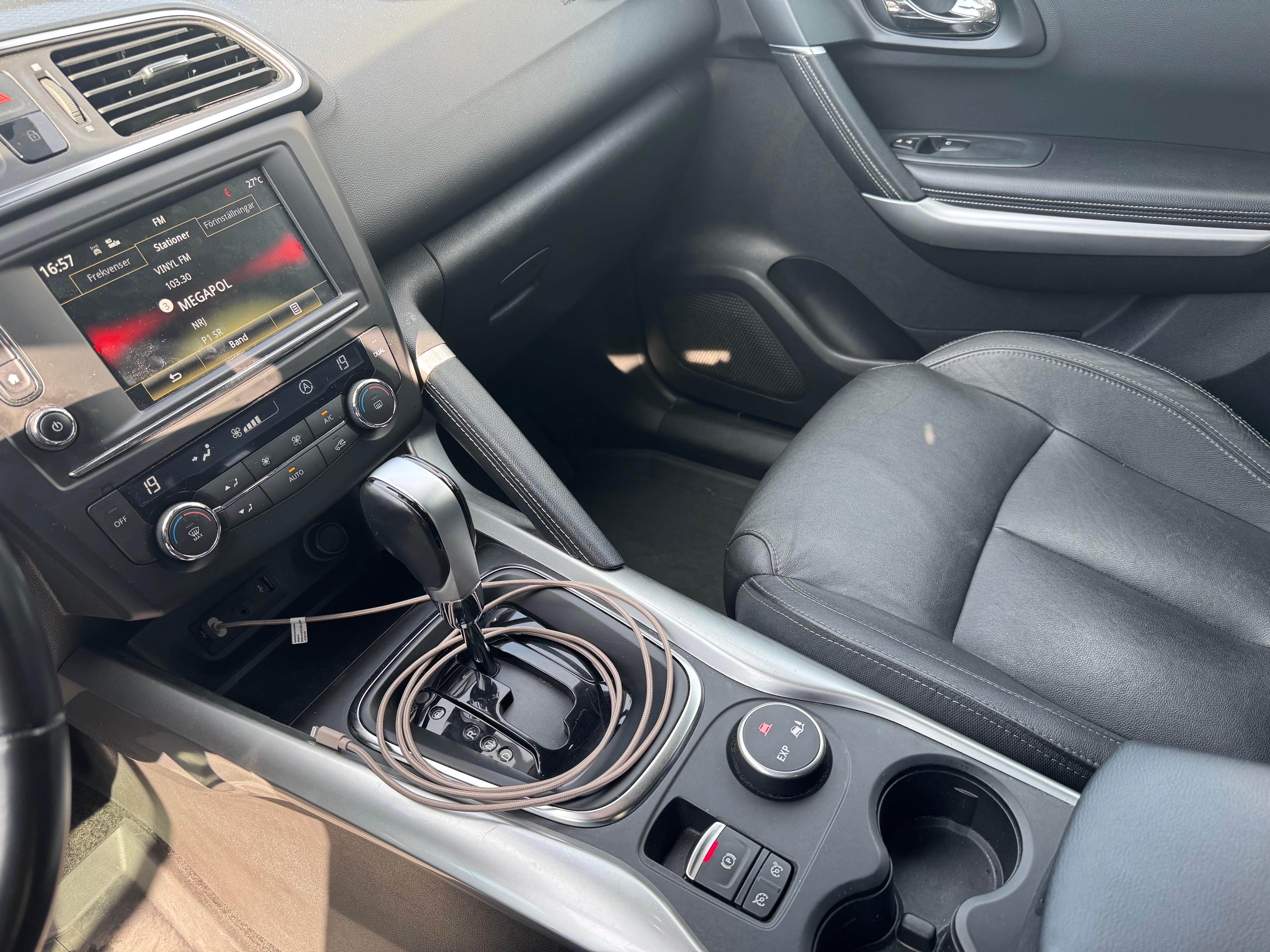 Renault Kadjar 1.2 TCe EDC 2017, bild 5/6