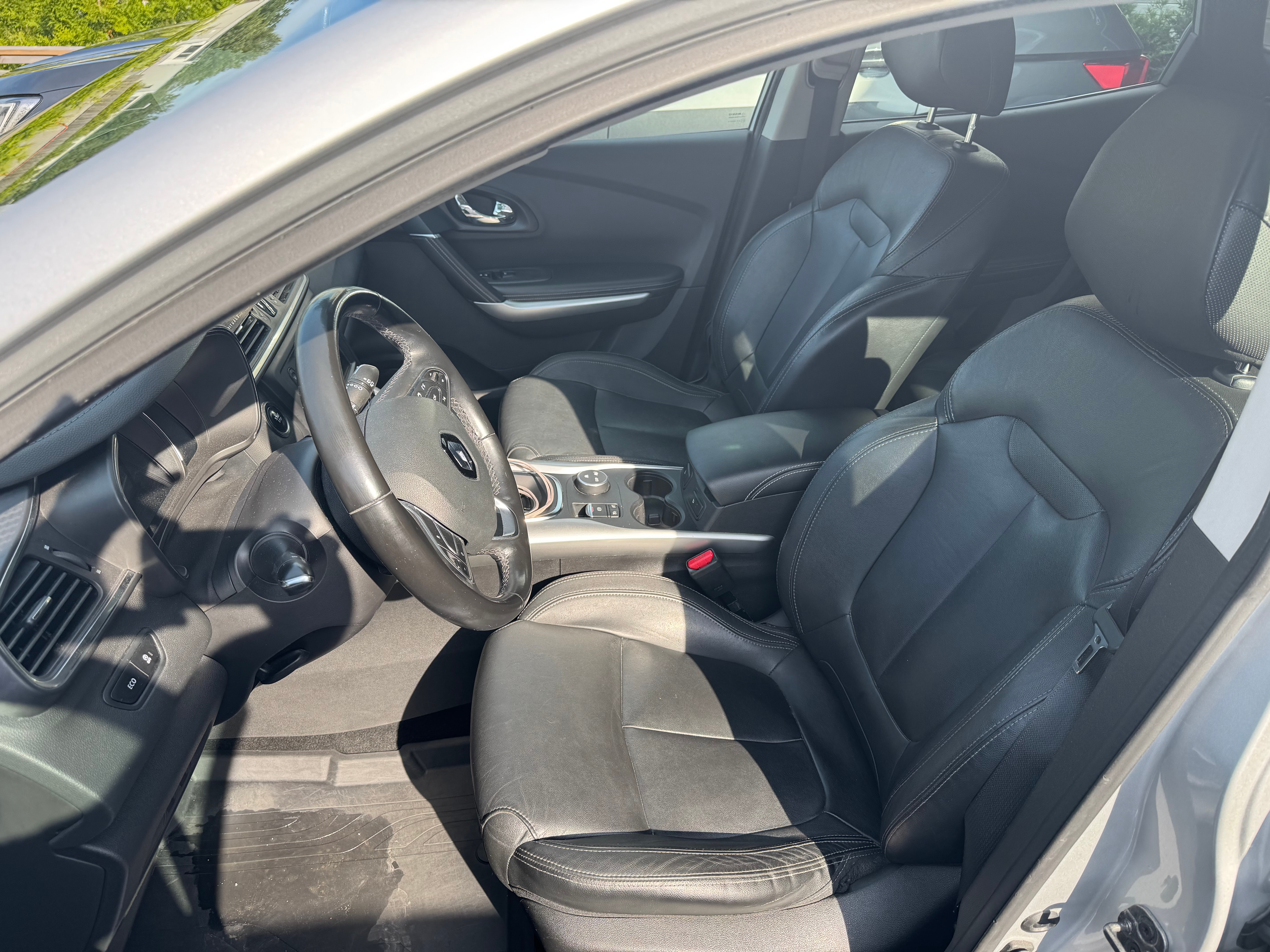 Renault Kadjar 1.2 TCe EDC 2017, bild 2/6