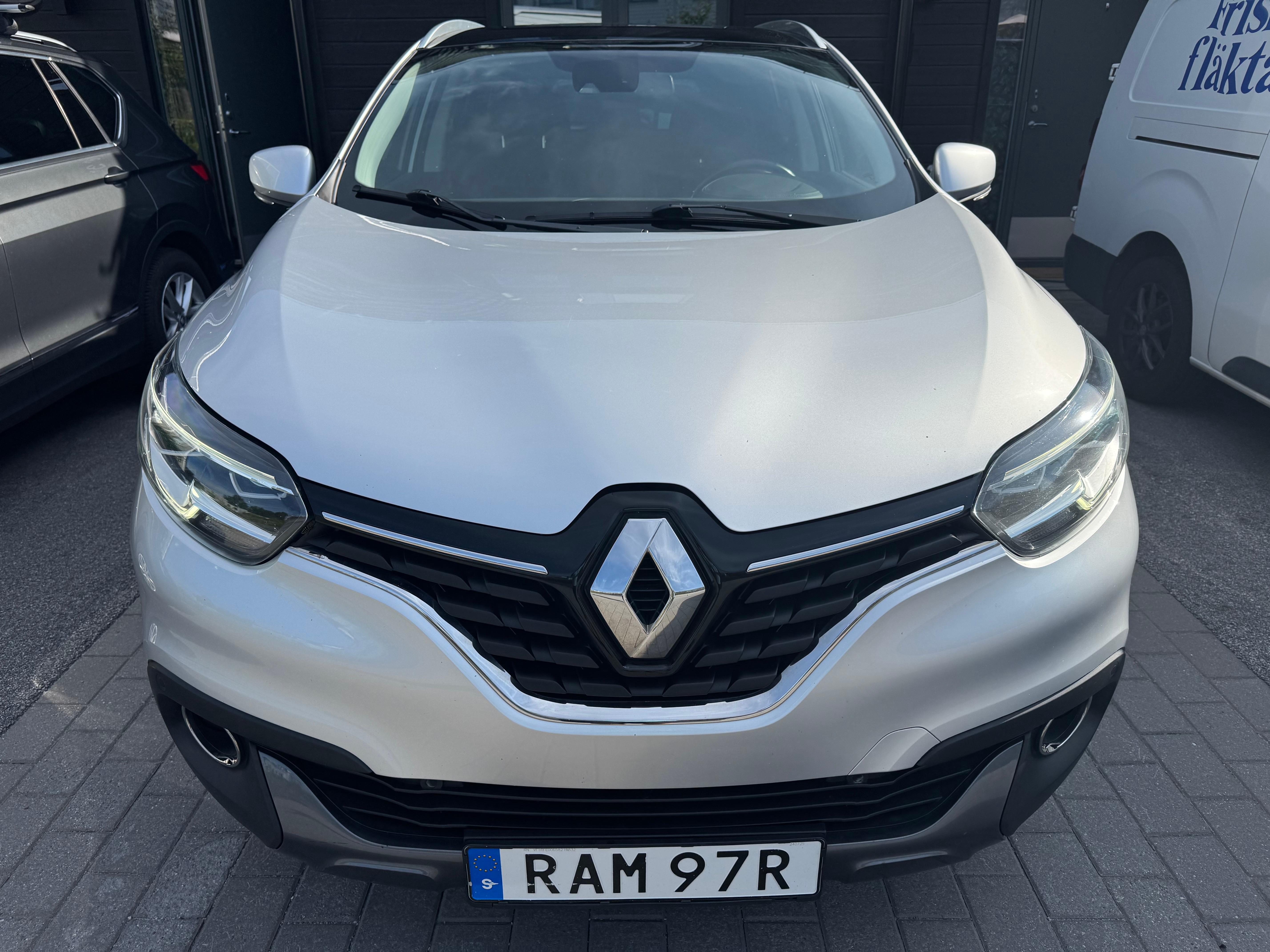 Renault Kadjar 1.2 TCe EDC 2017, bild 4/6