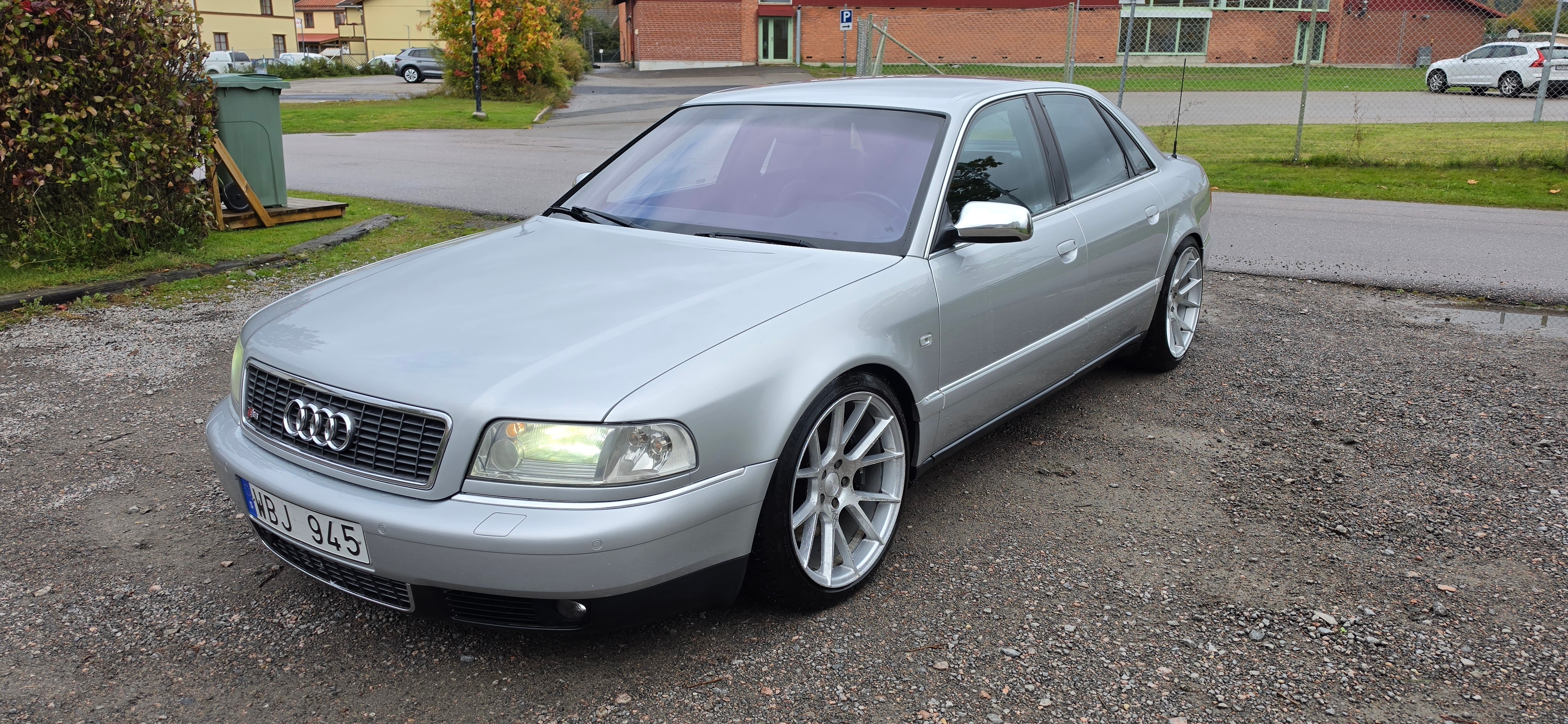 Audi S8 4.2 V8 quattro Manuell 2001, kuva 2/4