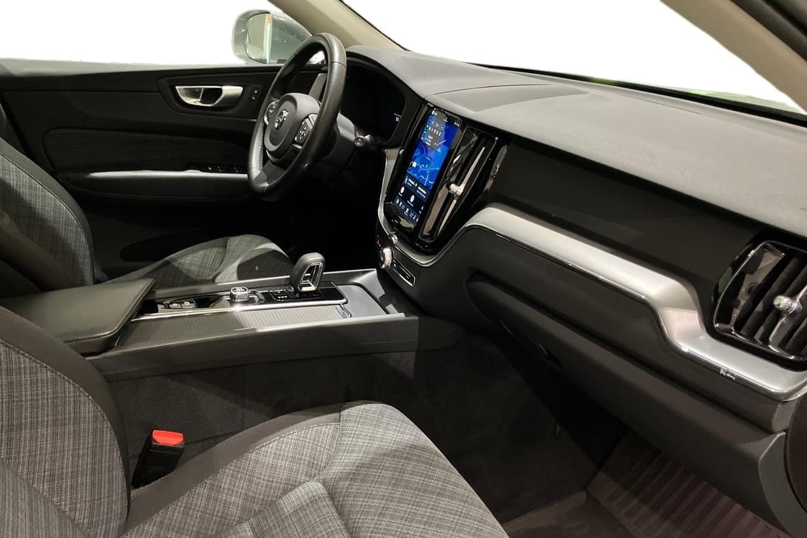 Volvo XC60 2024, photo 7/10