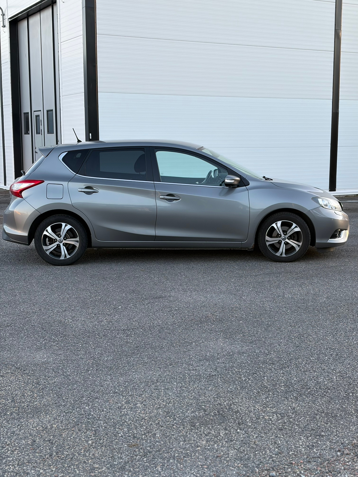 Nissan Pulsar 1.5 dCi Manuell 2015, bild 2/6