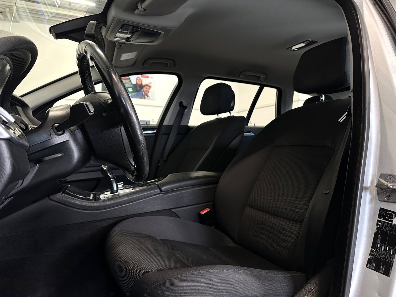 BMW 520 d Touring 2012, bild 7/10