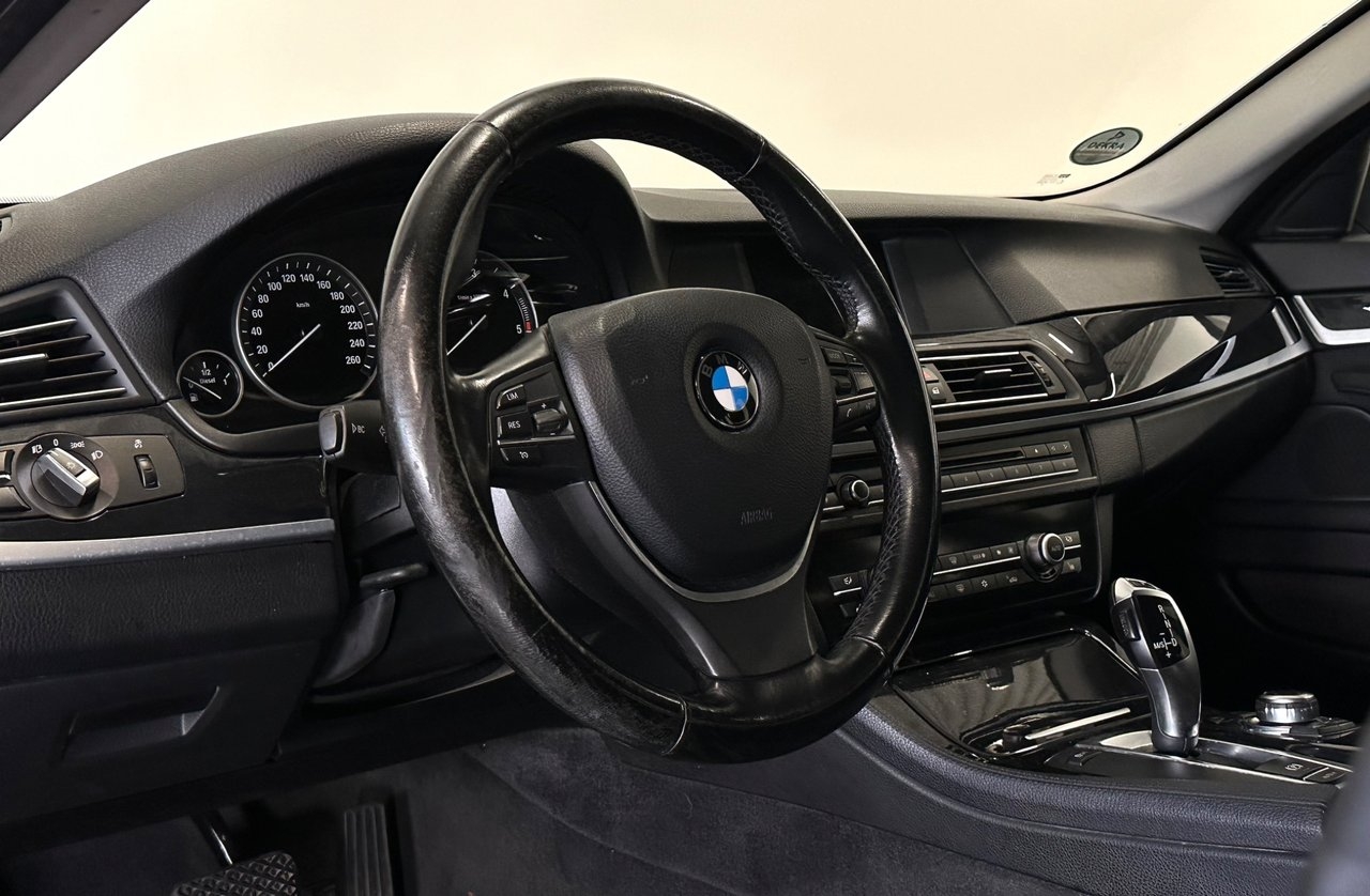 BMW 520 d Touring 2012, bild 6/10