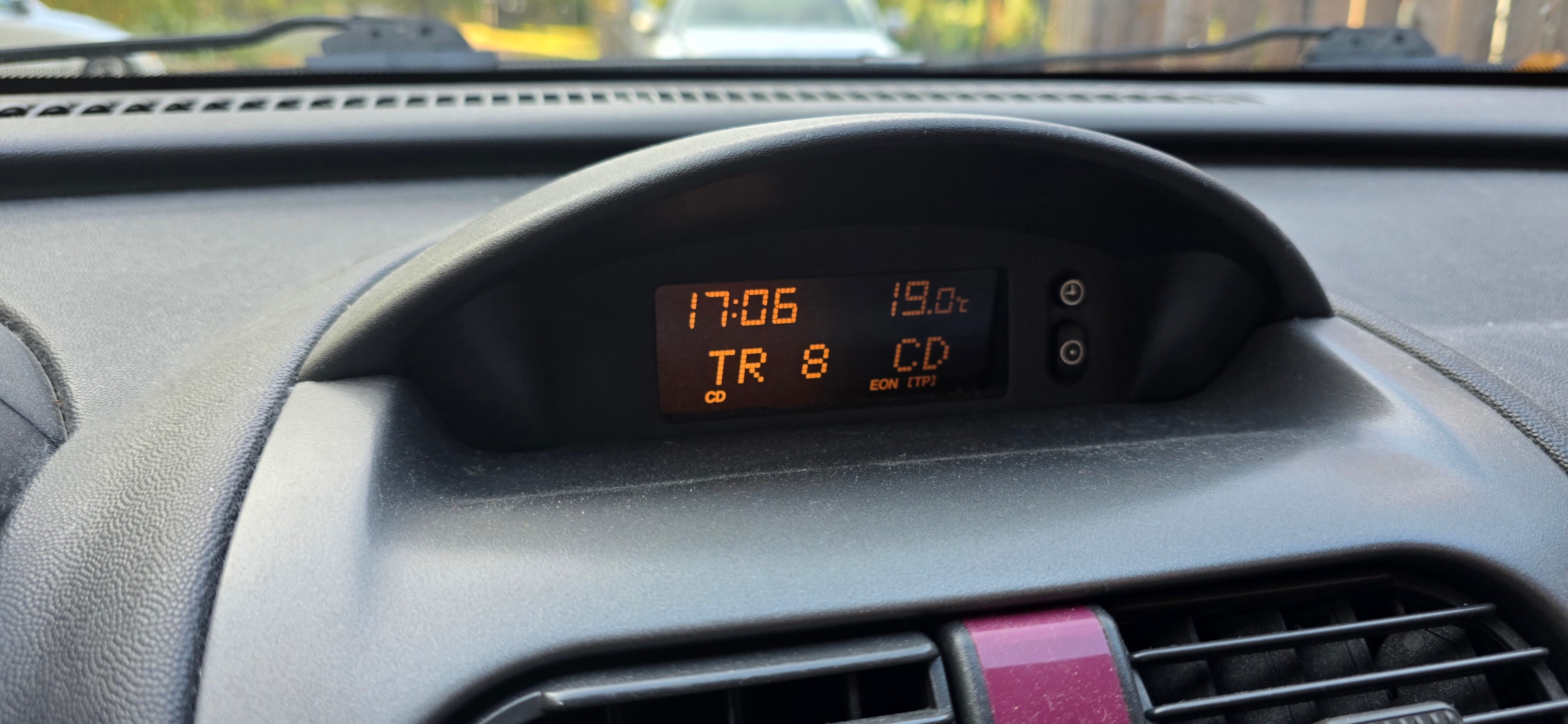 Opel Corsa 5-dörrar 1.2 Manuell 2004, kuva 2/7