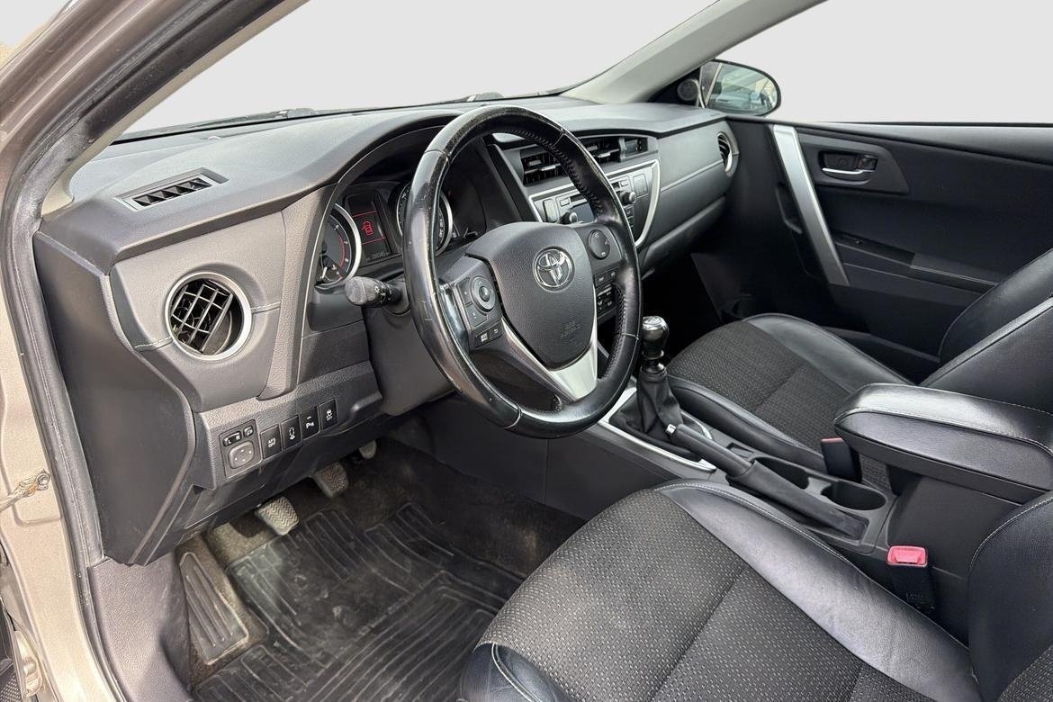 Toyota Auris 2014, bild 7/10