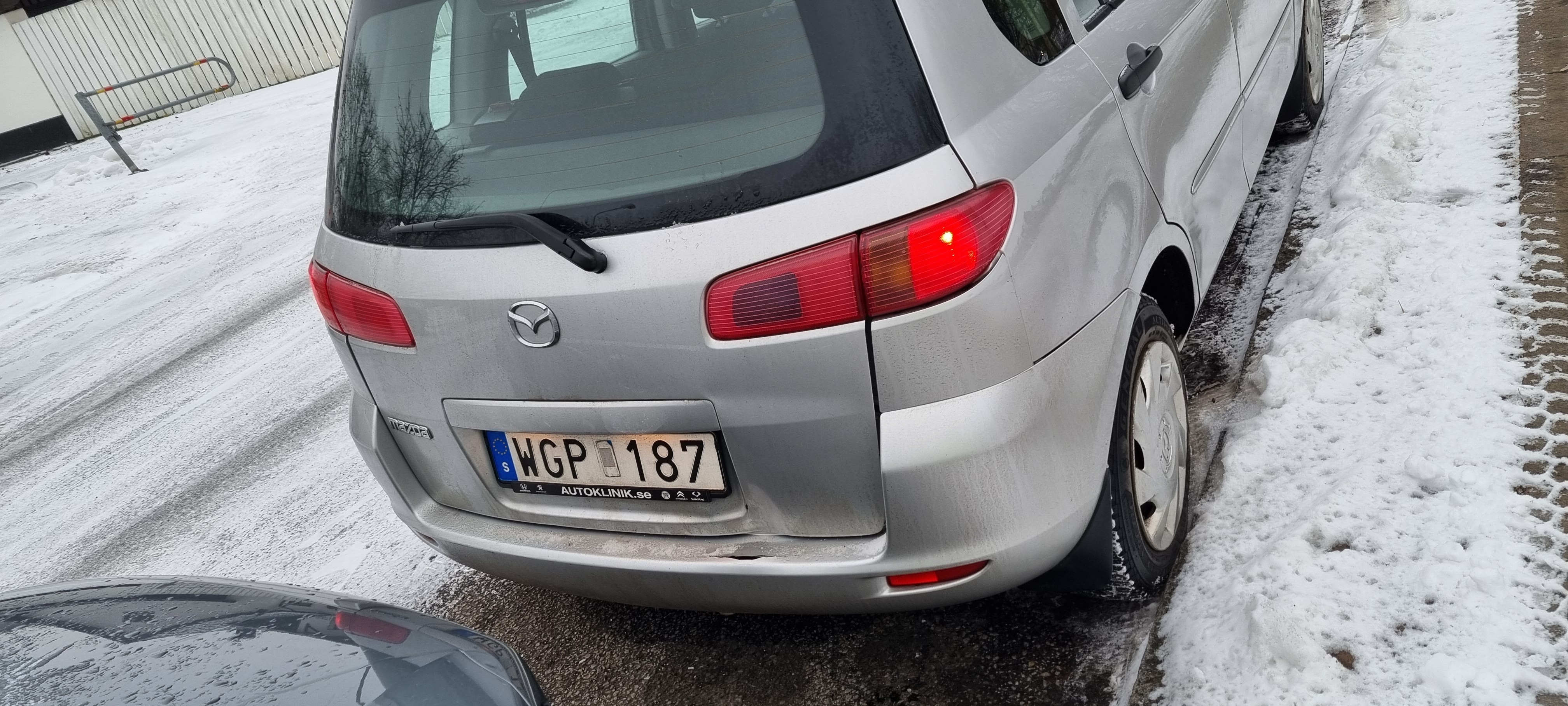 Mazda 2 1.25 Manuell 2004, bild 2/8