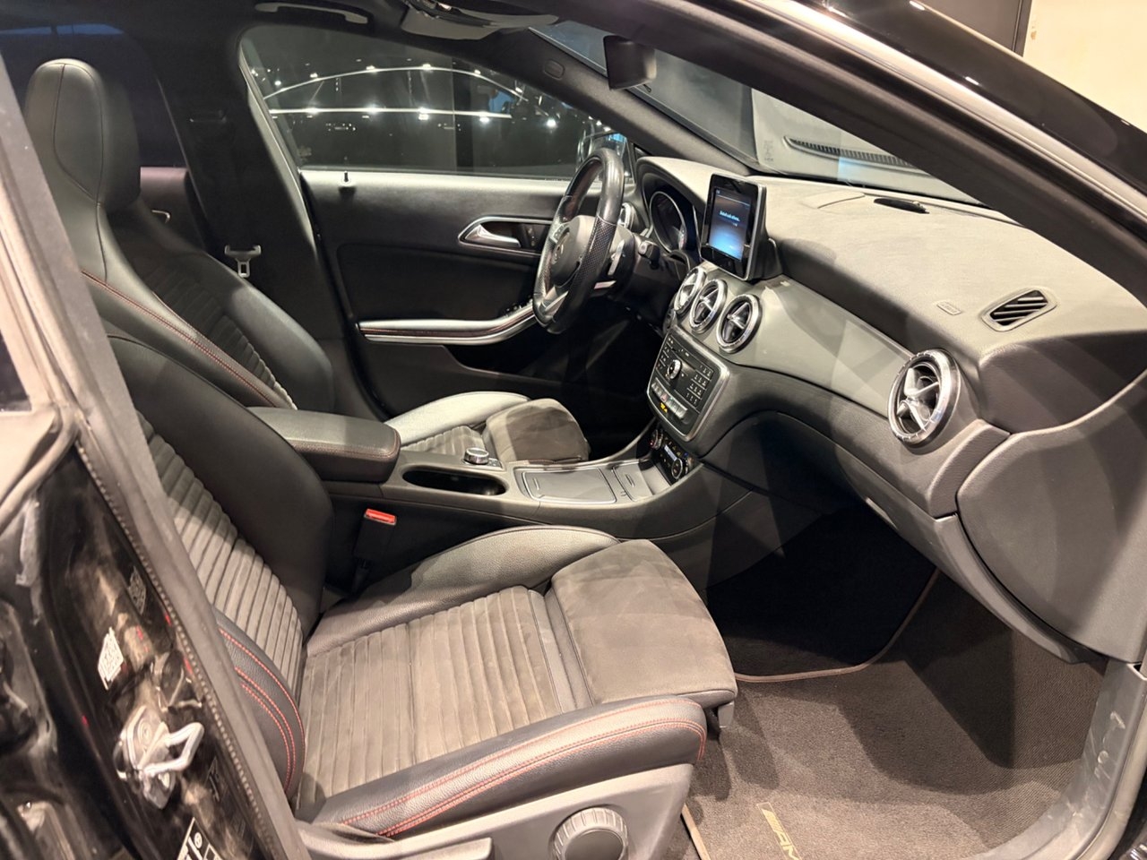 Mercedes-Benz CLA 200 Shooting Brake 2018, bild 3/10