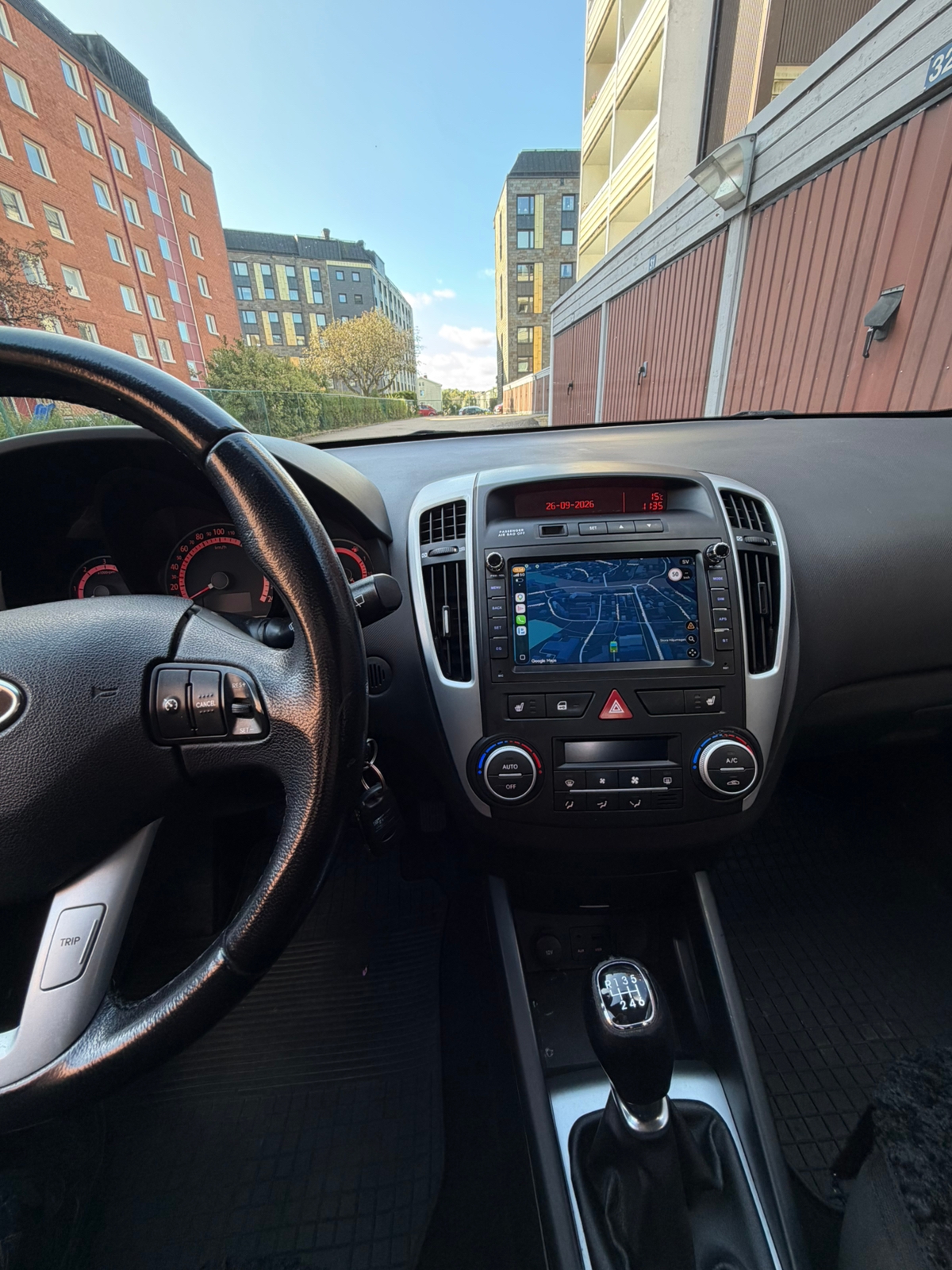 Kia Ceed 1.6 CRDi Manuell 2010, bild 7/8
