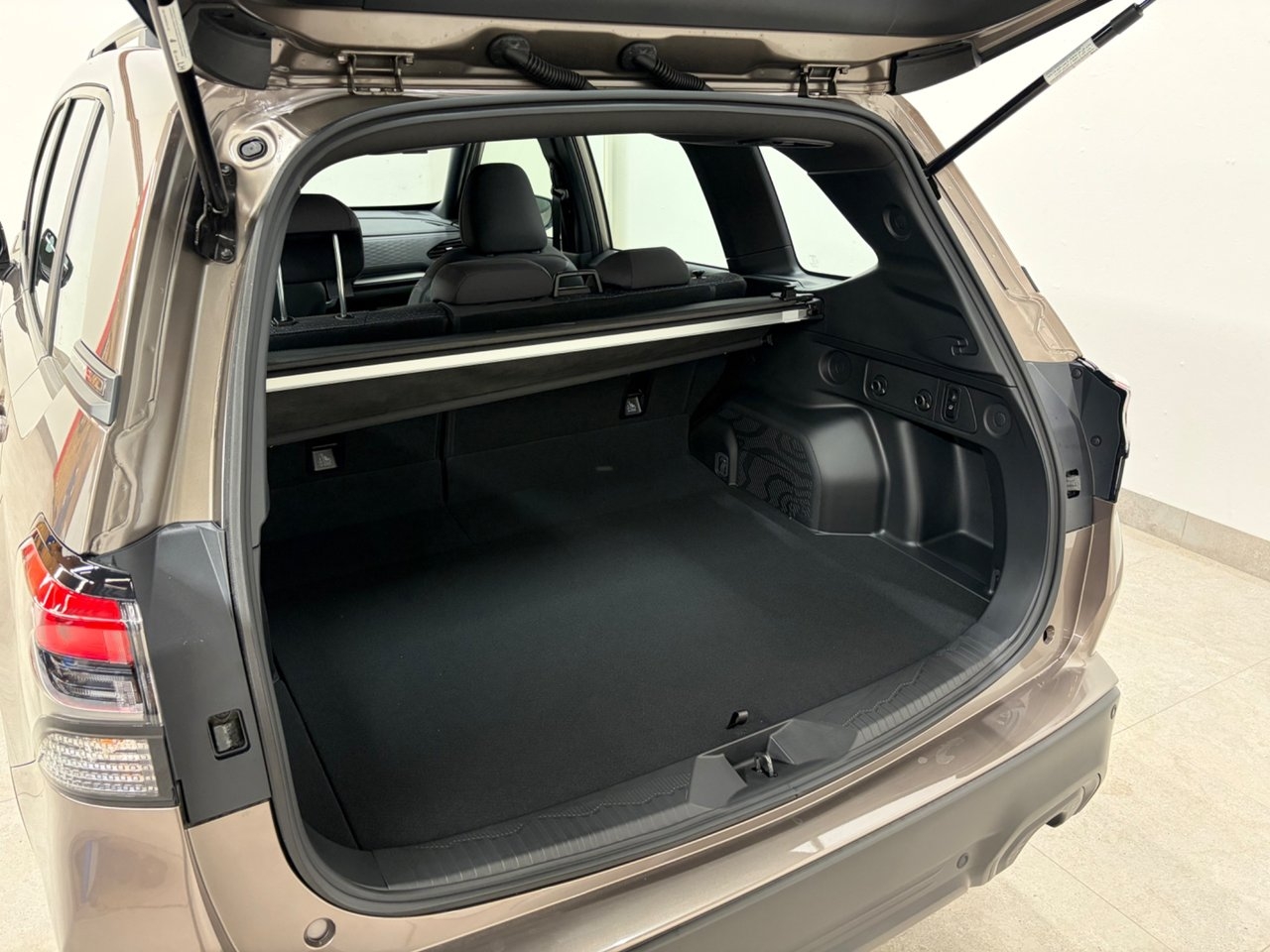 Subaru Forester e-Boxer Adventure 2025, bild 4/10