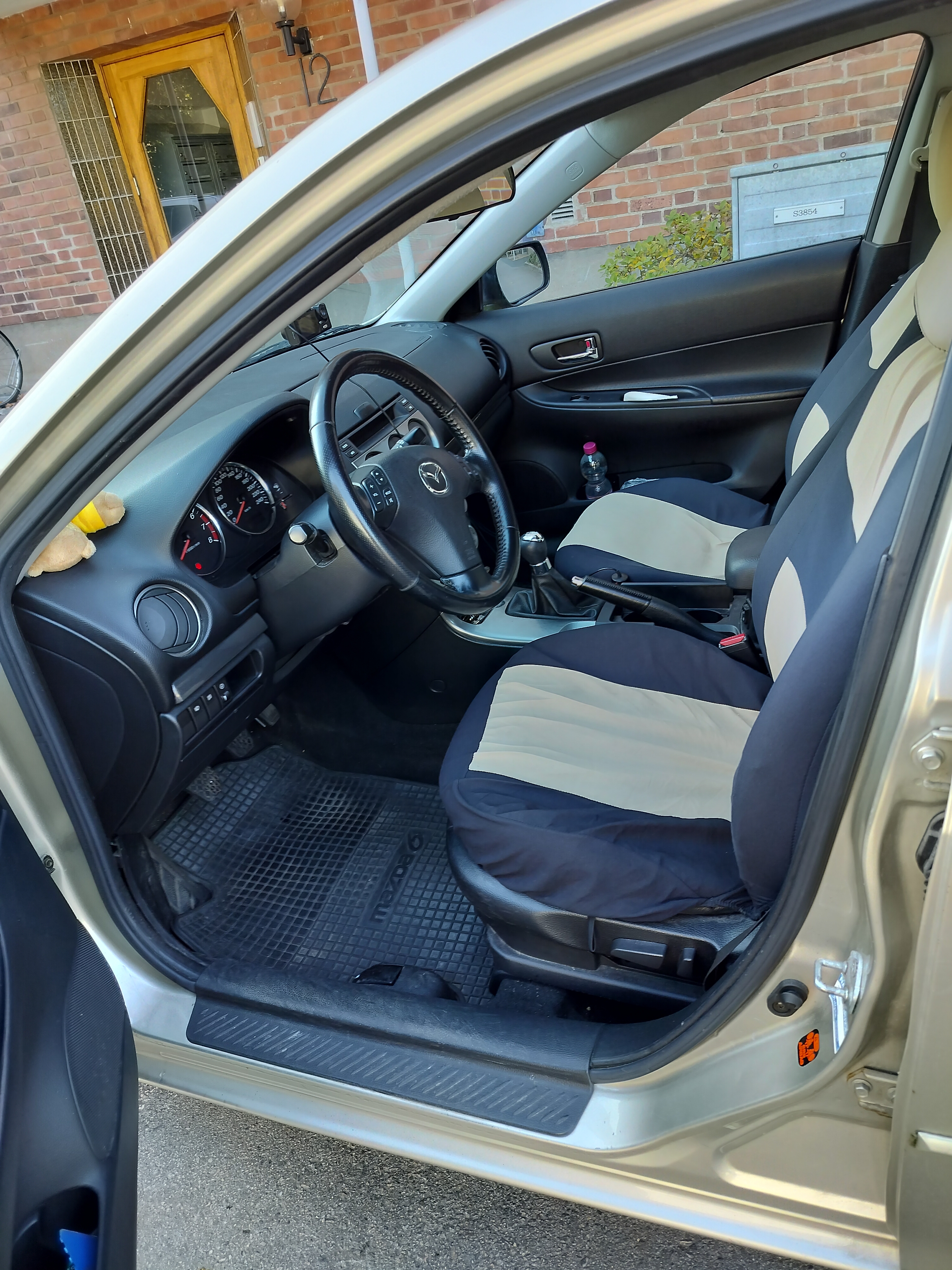 Mazda 6 Sedan 2.0 MZR Manuell 2005, kuva 4/7