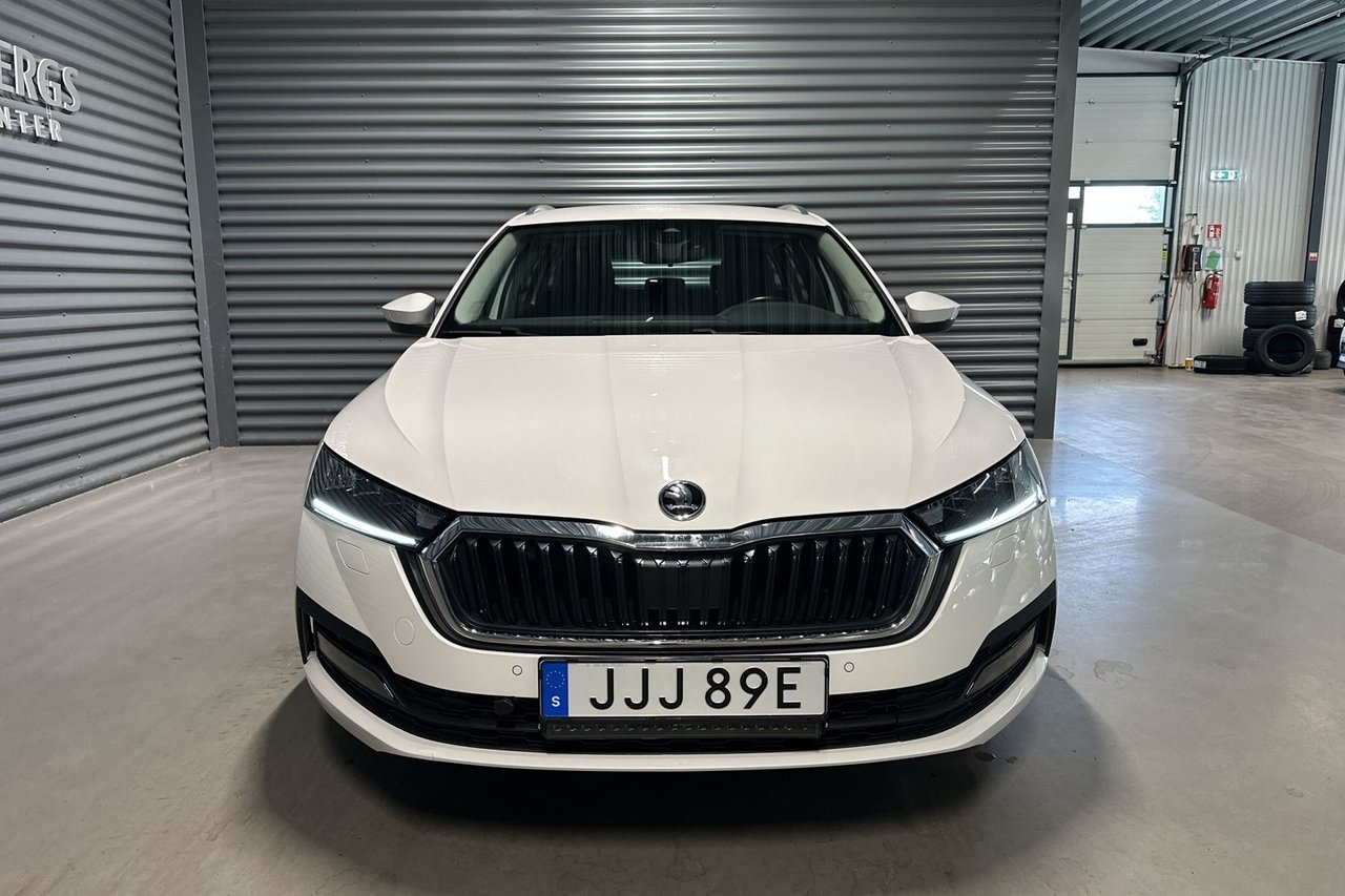 Skoda Octavia 2023, bild 2/10