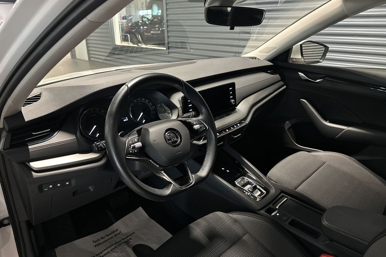 Skoda Octavia 2023, bild 7/10