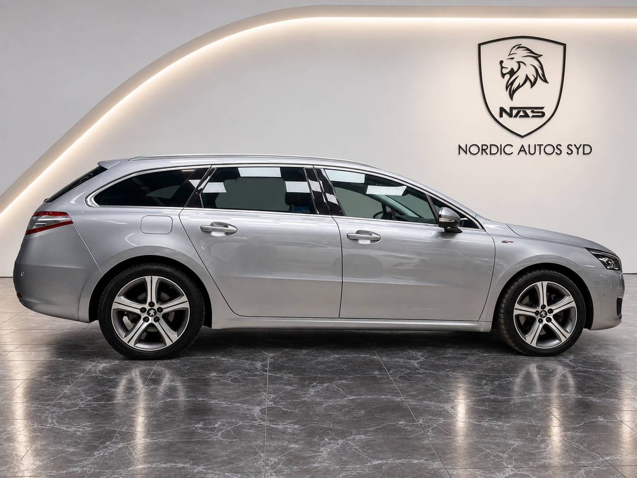 Peugeot 508 2016, kuva 6/10