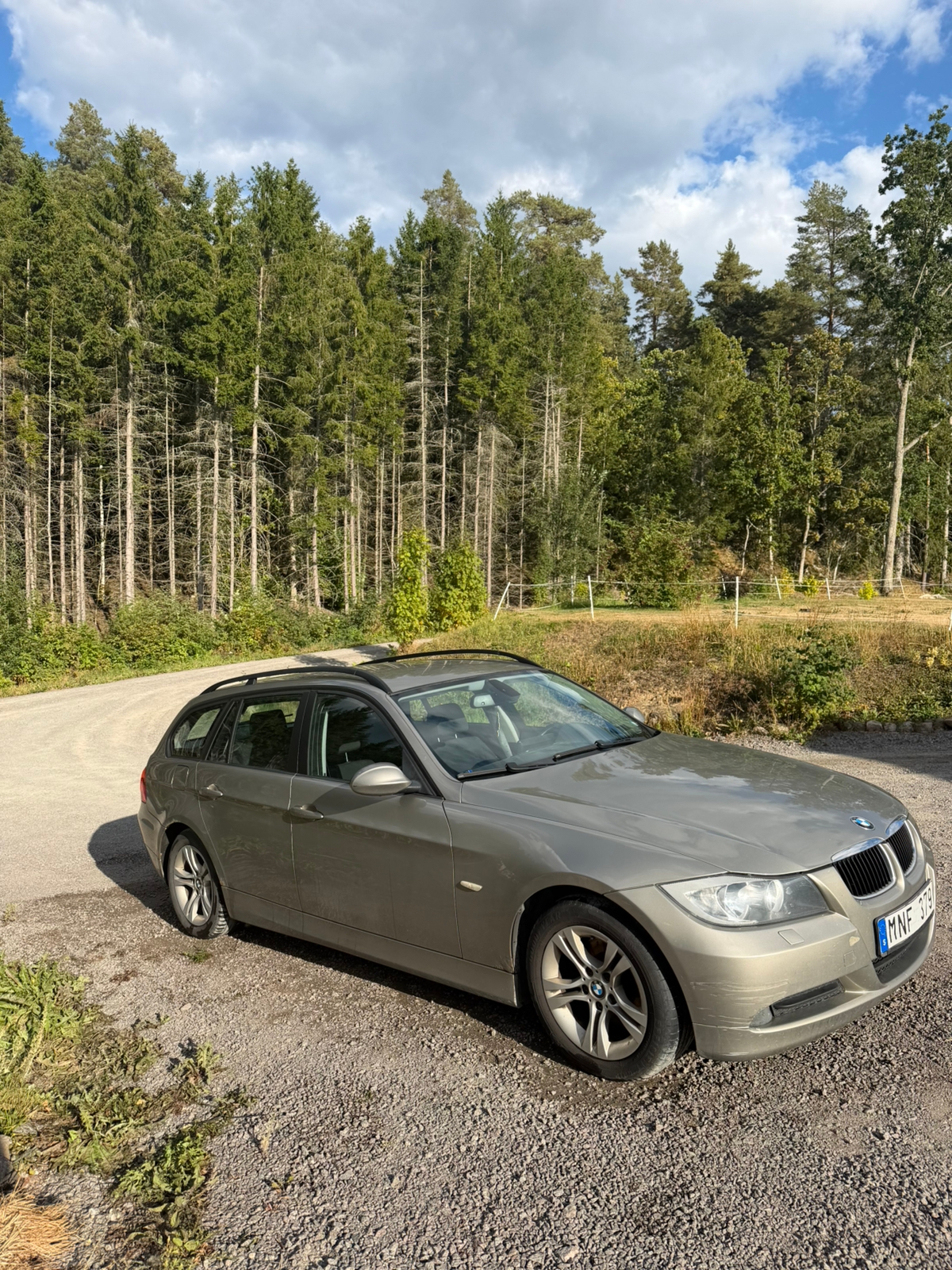 BMW 320 d Touring Manuell 2008, kuva 2/7