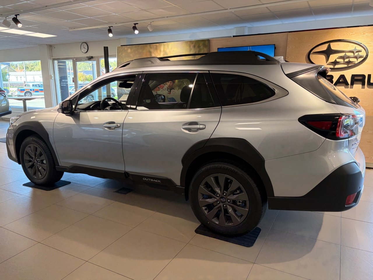 Subaru Outback 2.5 4WD XFuel Limited 2025, bild 2/9