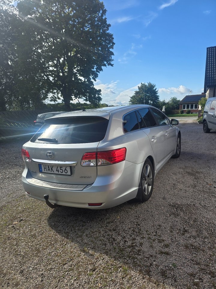 Toyota Avensis 2014, photo 4/9