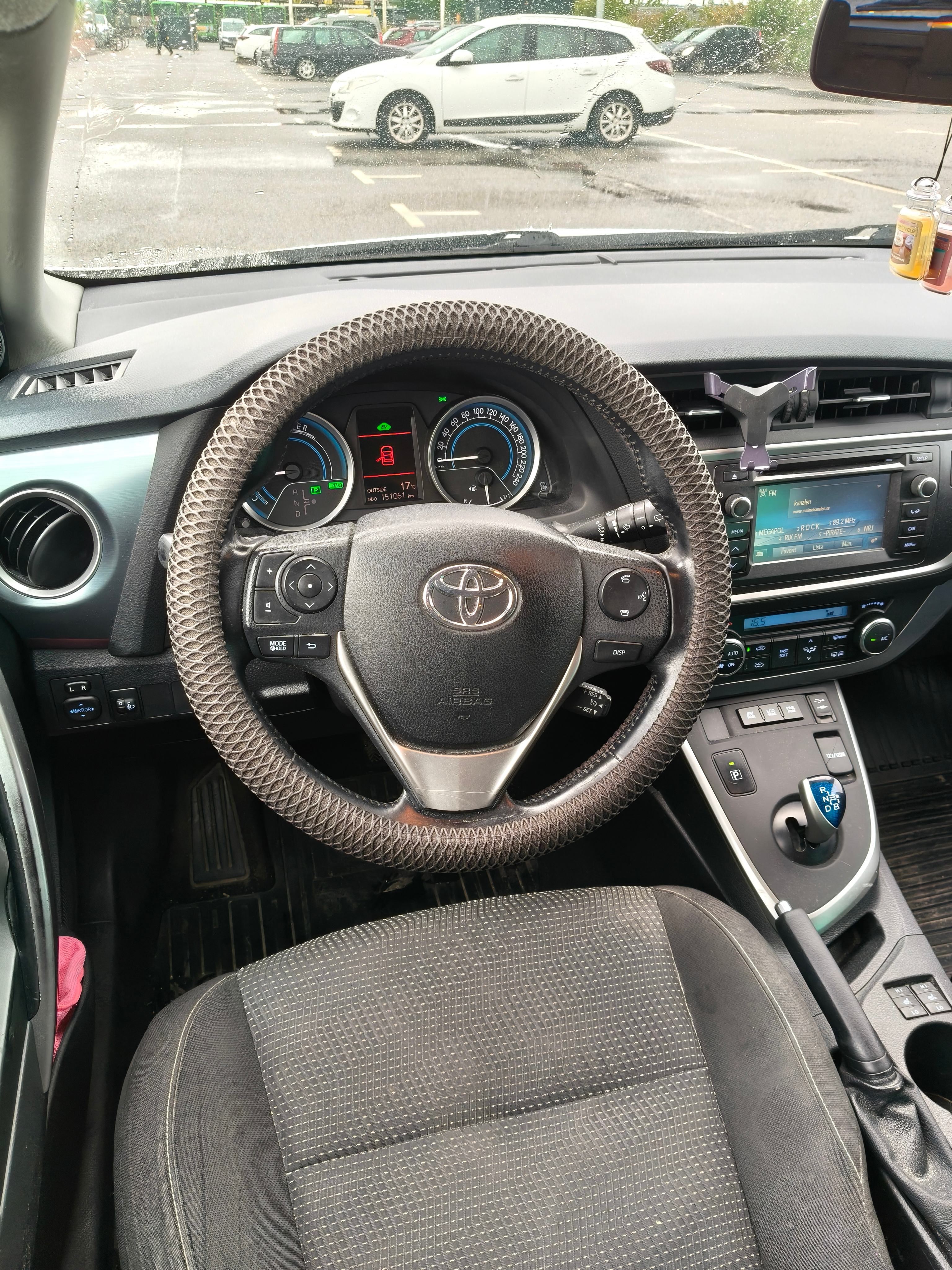 Toyota Auris Touring Sports Hybrid e-CVT 2015, bild 4/4