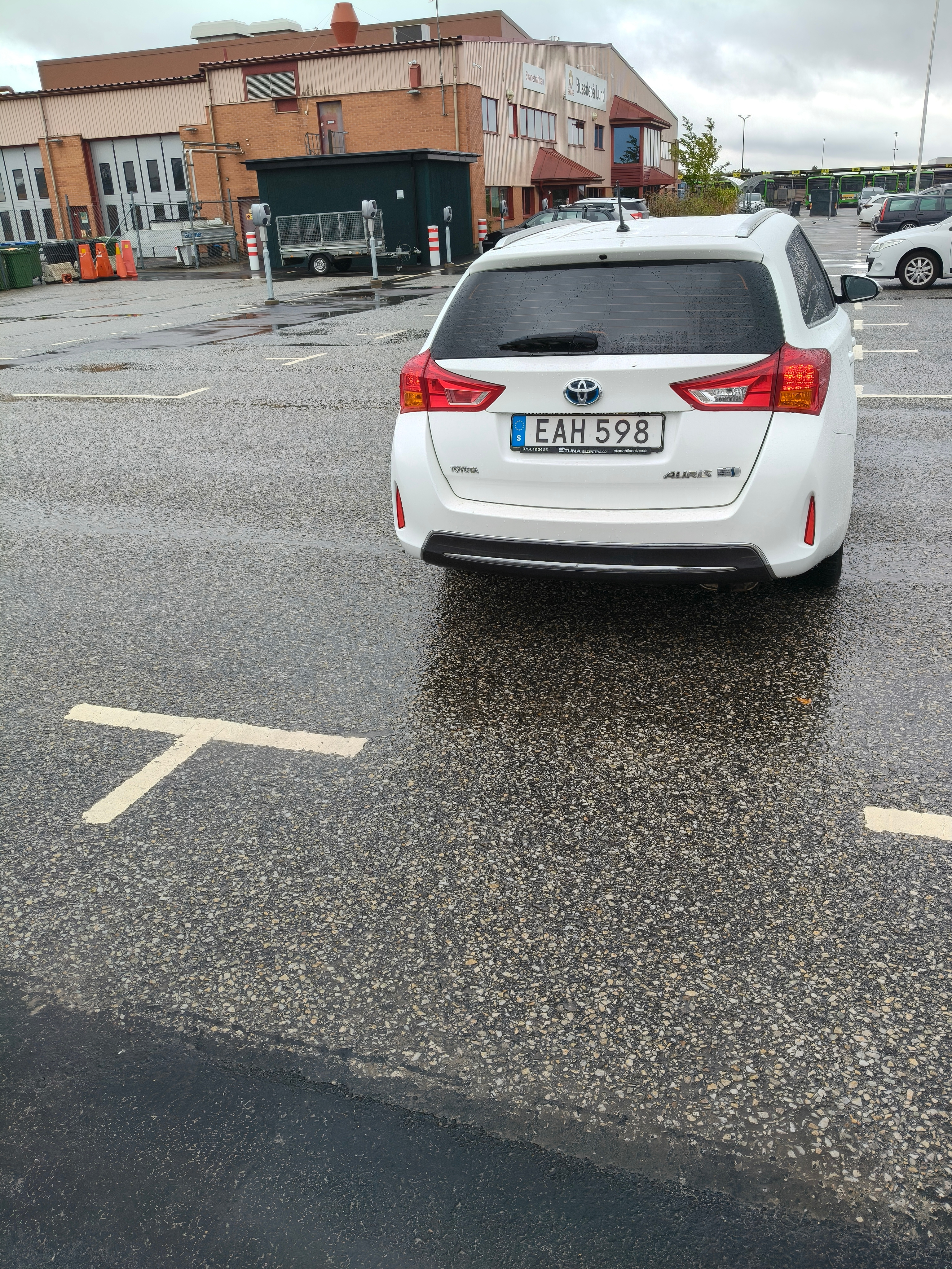 Toyota Auris Touring Sports Hybrid e-CVT 2015, bild 3/4