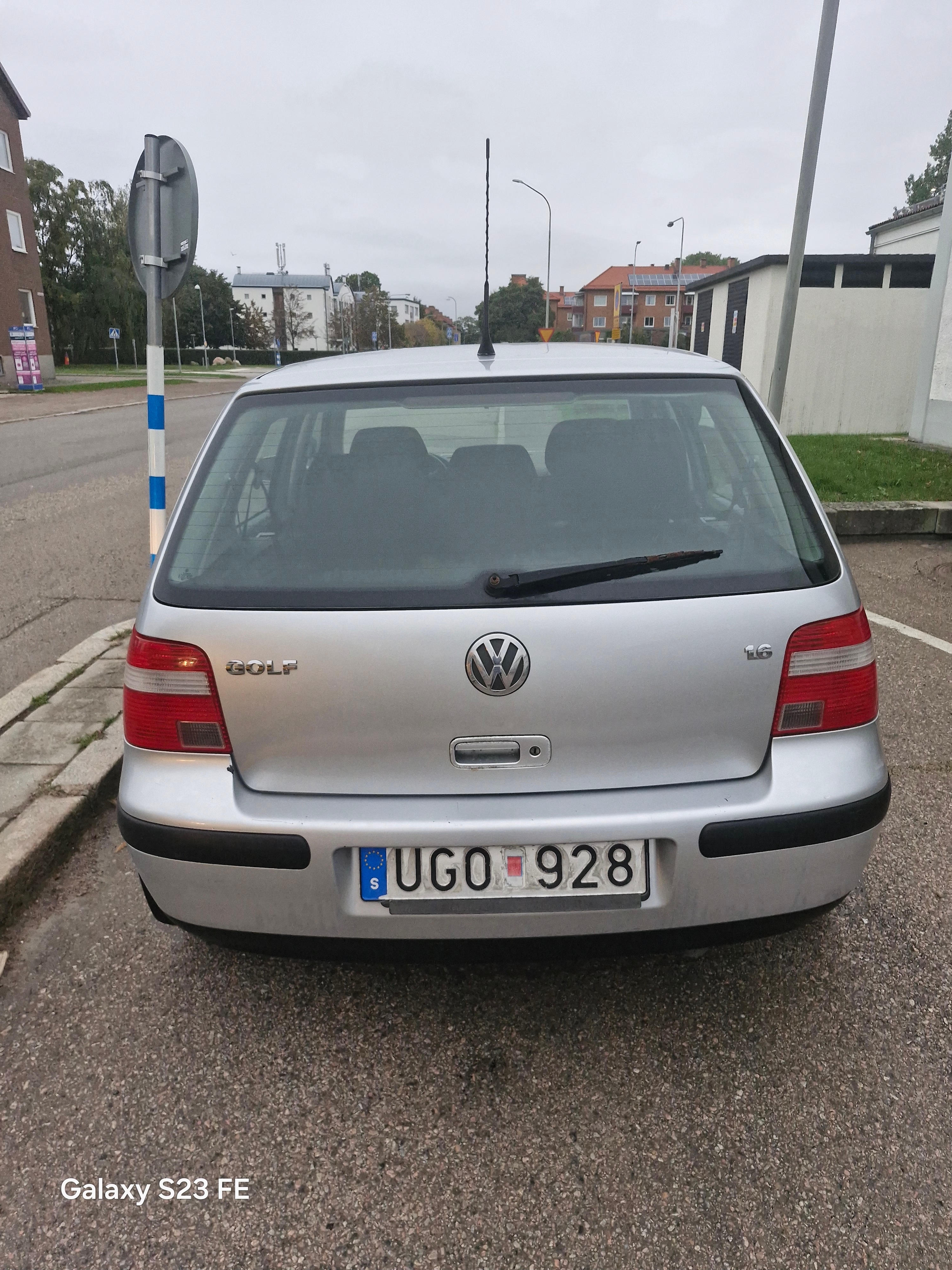 Volkswagen Golf IV 5-dörrar 1.6 Manuell 2003, bild 3/5