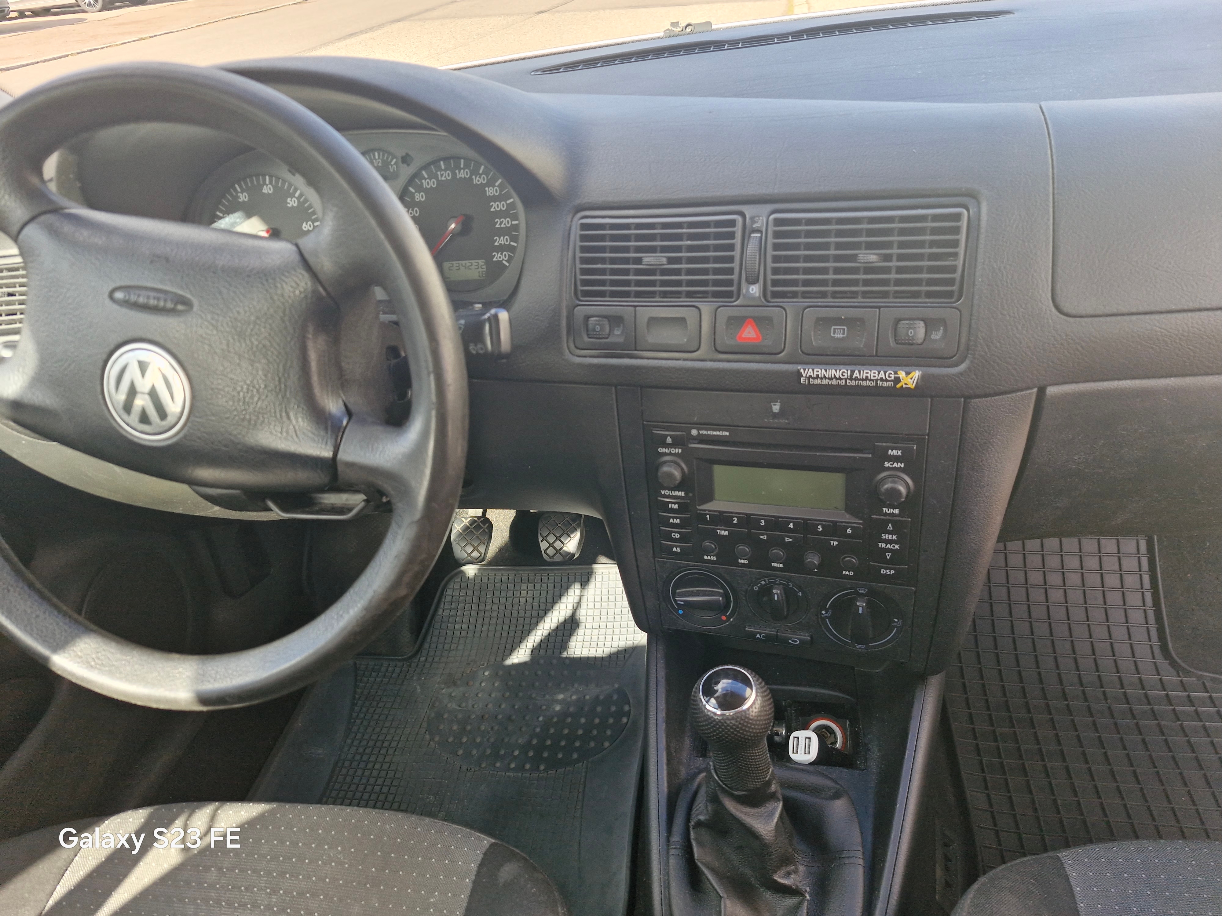 Volkswagen Golf IV 5-dörrar 1.6 Manuell 2003, bild 5/5