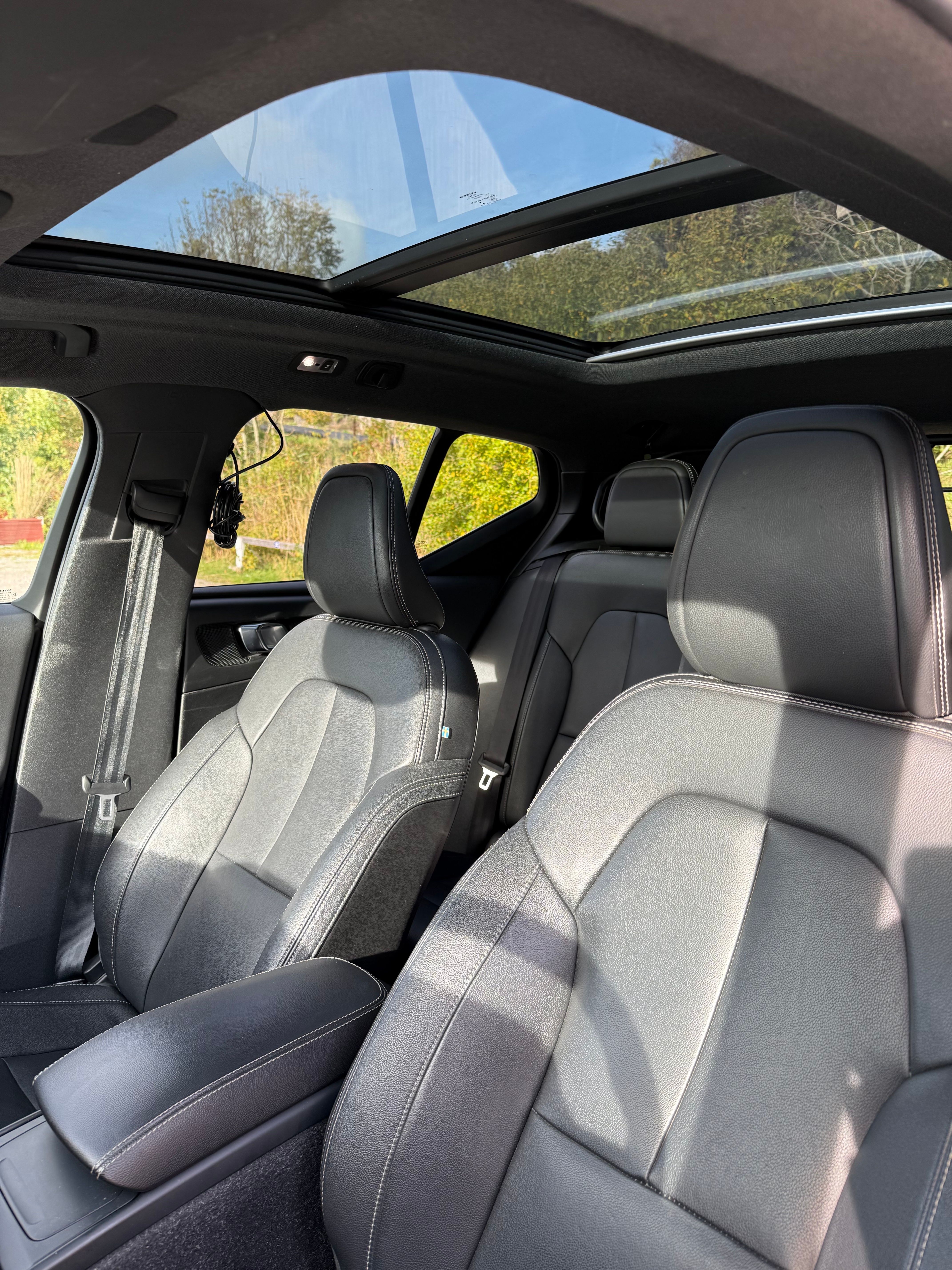 Volvo XC40 D4 AWD Geartronic 2020, photo 4/11