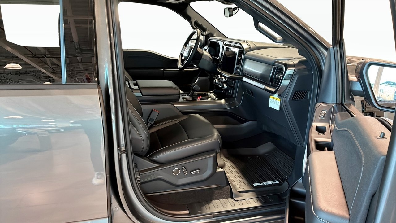 Ford F-150 Lariat Black Edition 2026, bild 3/9