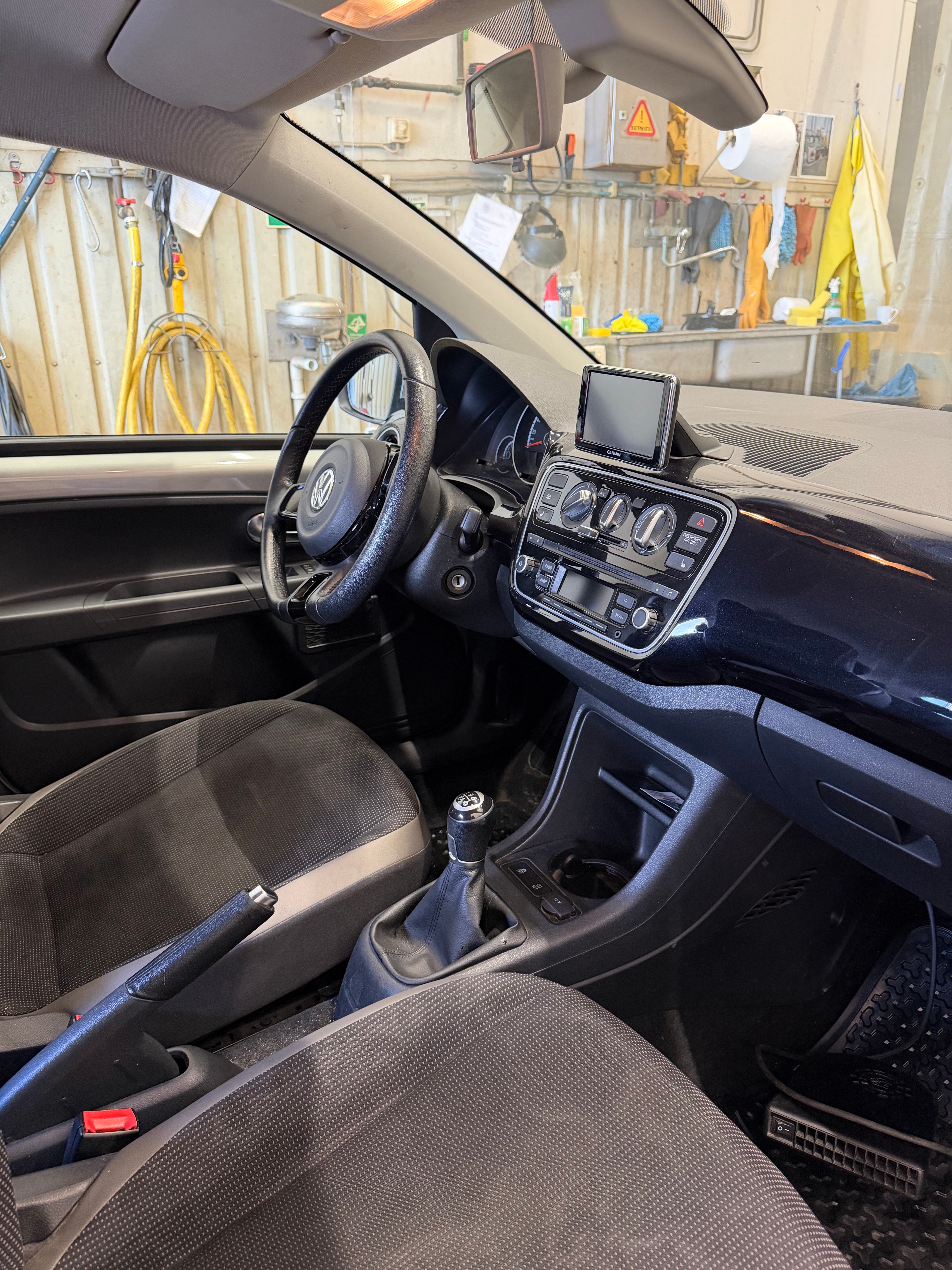 Volkswagen UP! 5-dörrar 1.0 MPI Manuell 2016, bild 6/10