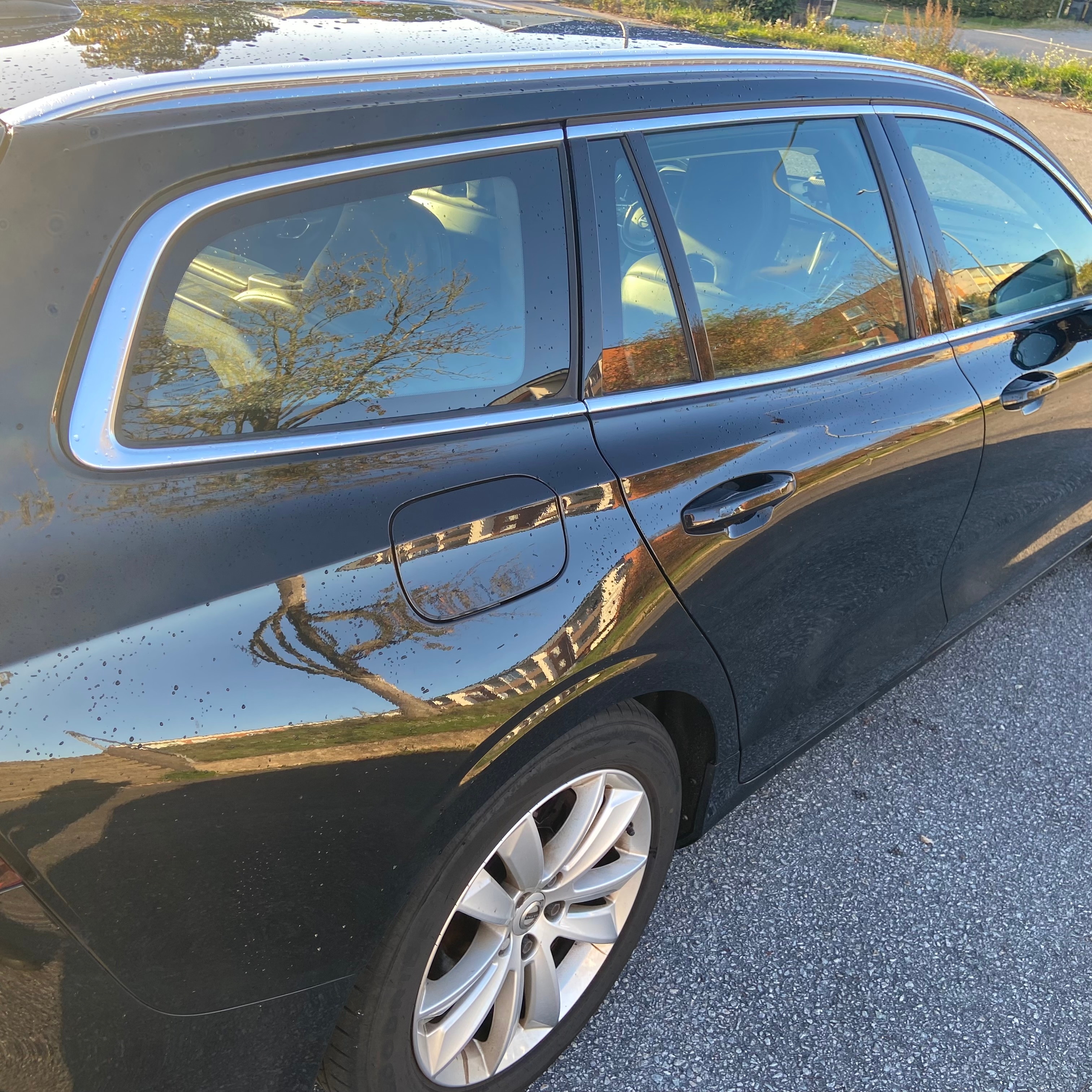 Volvo V60 D3 Geartronic 2019, photo 4/5