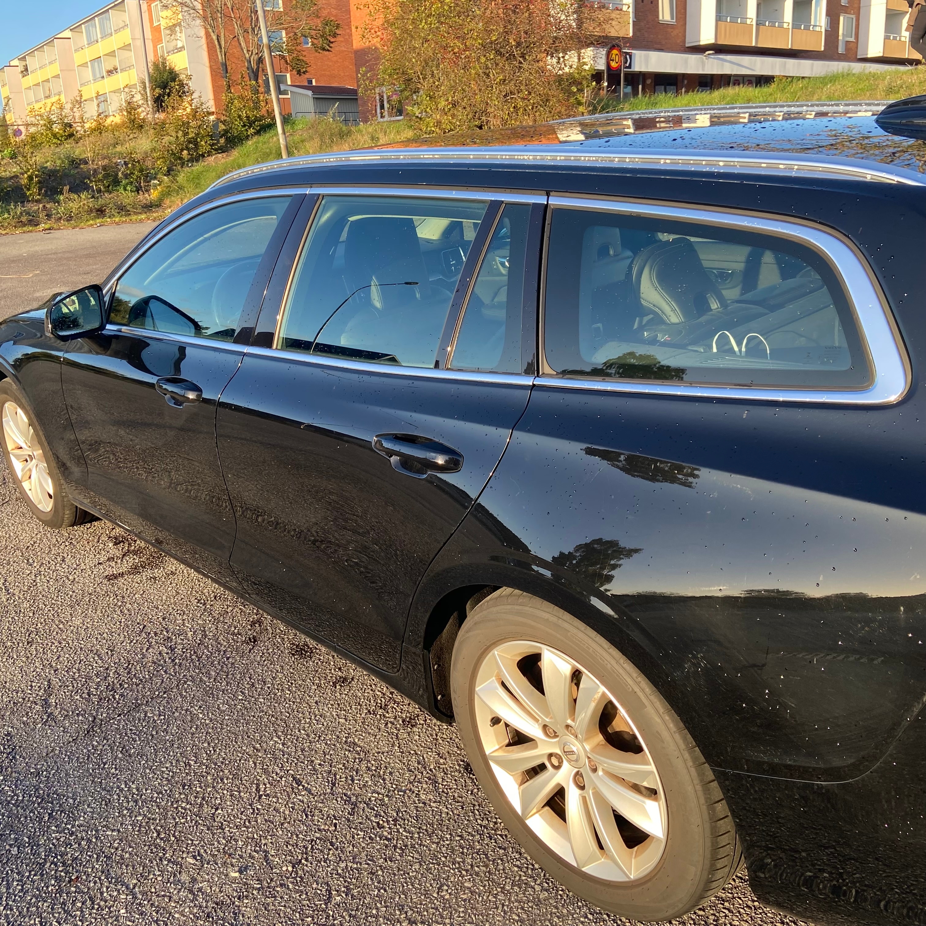 Volvo V60 D3 Geartronic 2019, photo 3/5