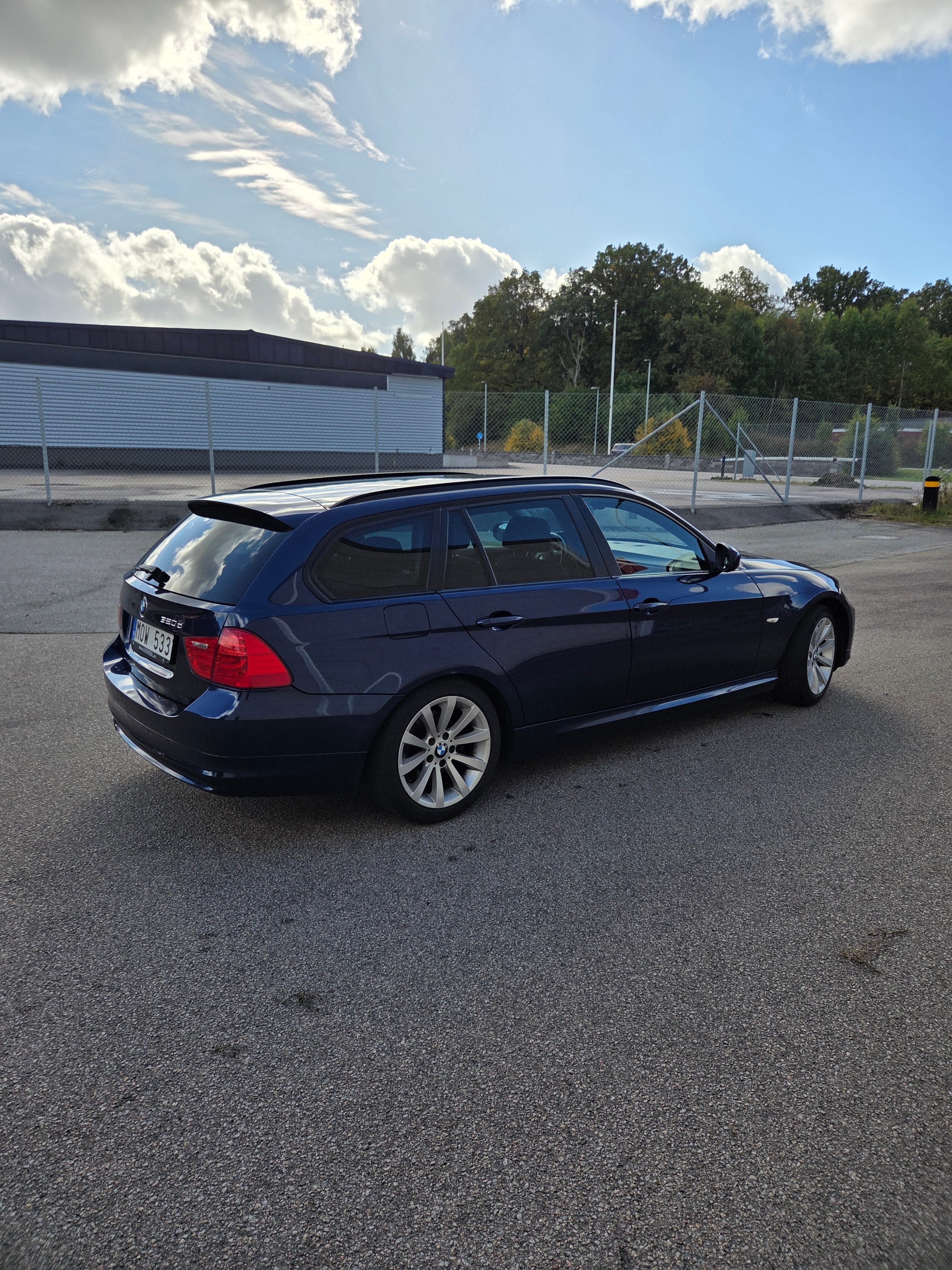 BMW 320 d Touring Manuell 2012, bild 3/5