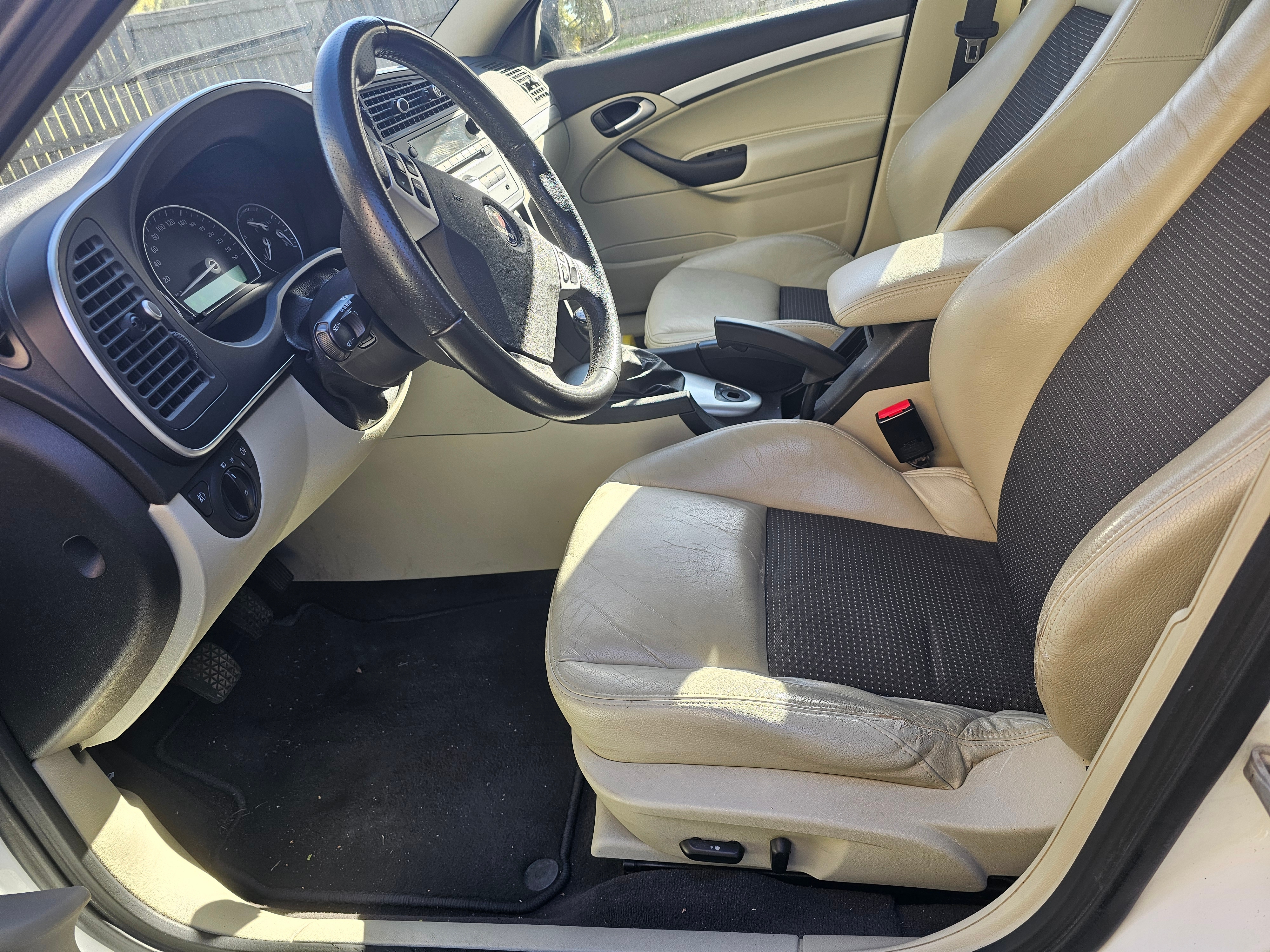 Saab 9-3 SportSedan 1.9 TTiD Manuell 2011, photo 6/10