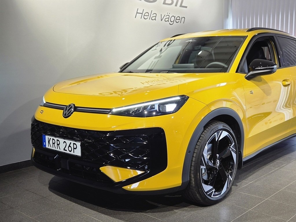 Volkswagen T-Roc R-Line 1.5 eTSI 150hk 2026, photo 2/10