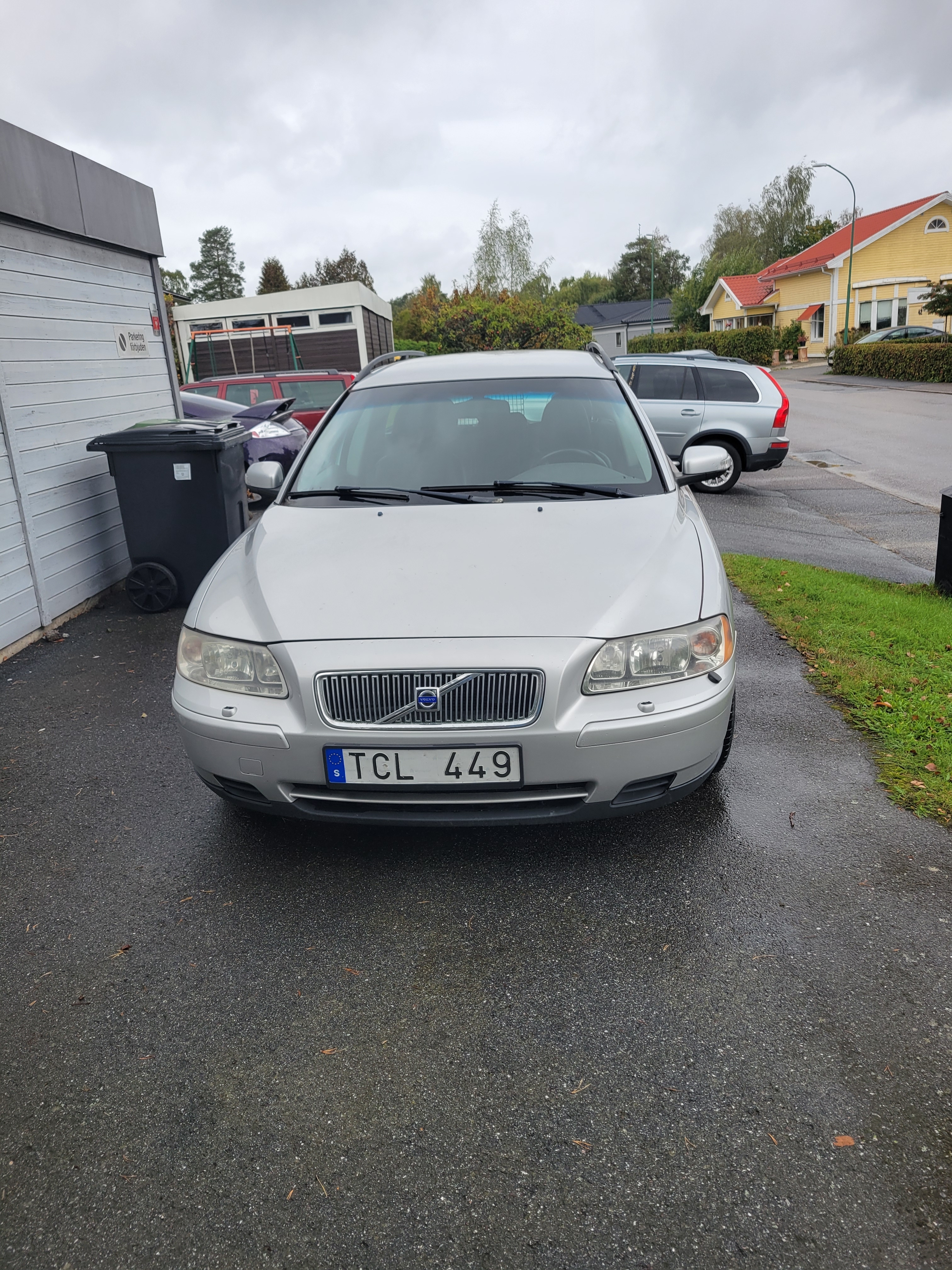 Volvo V70 2.4 Manuell 2007, bild 2/8