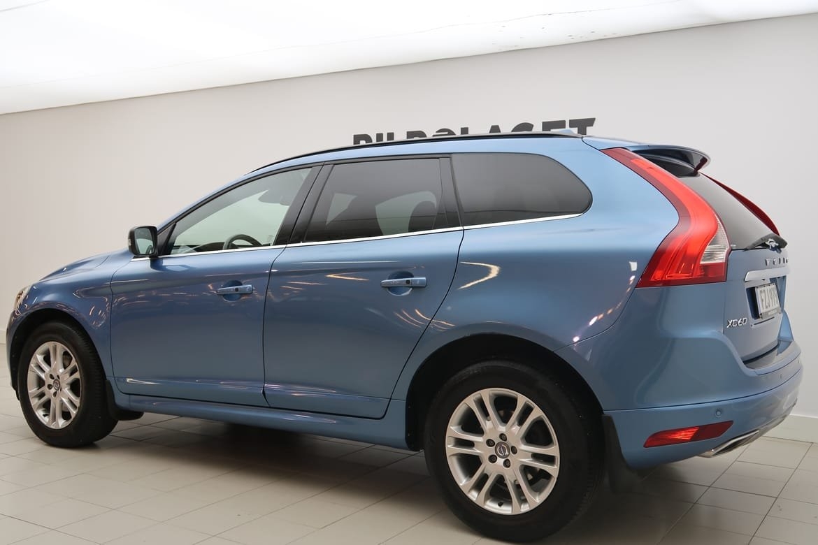 Volvo XC60 D4 AWD Classic Momentum 2017, bild 3/10