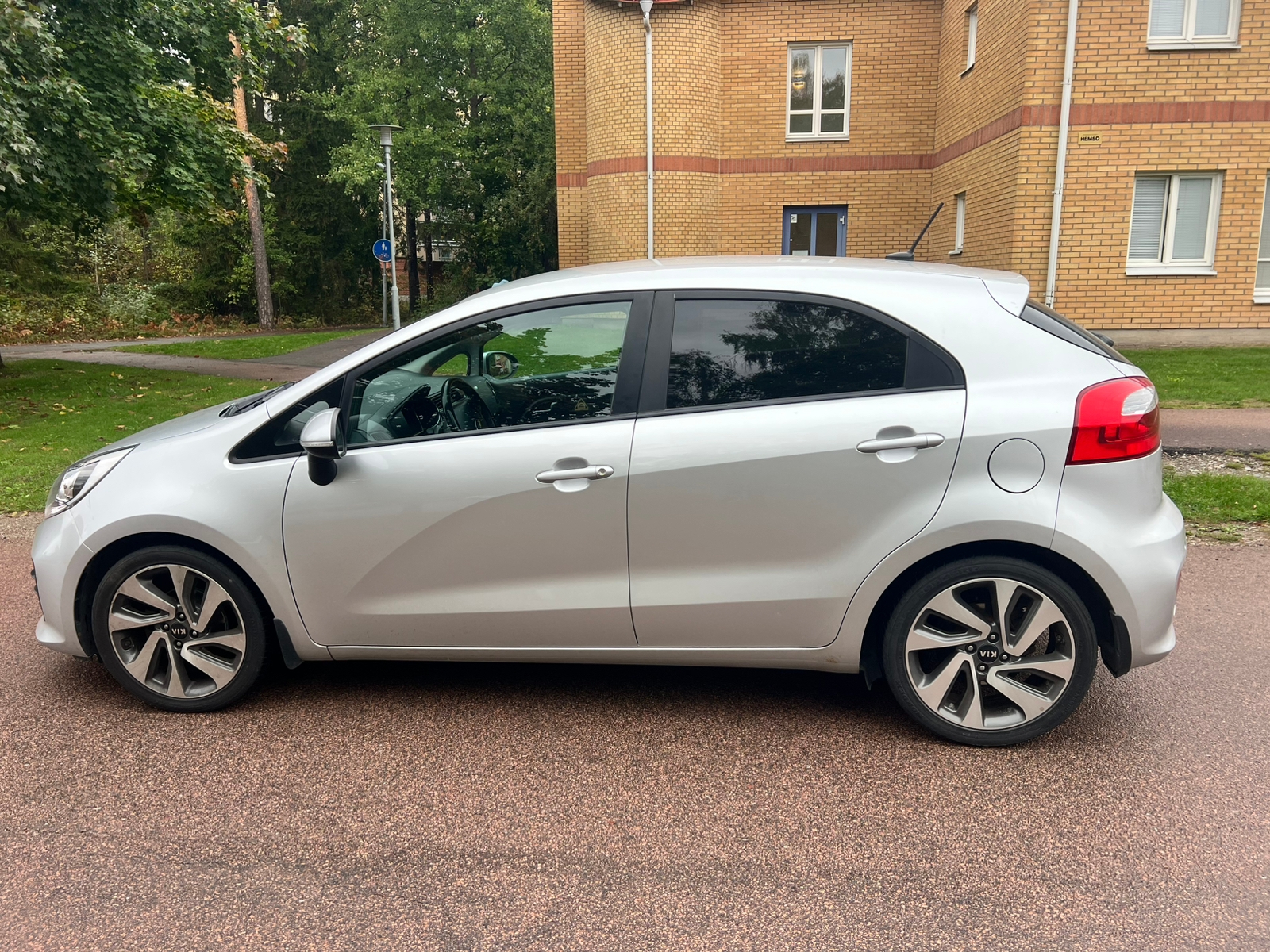 Kia Rio 5-dörrar 1.2 CVVT Manuell 2016, bild 4/5
