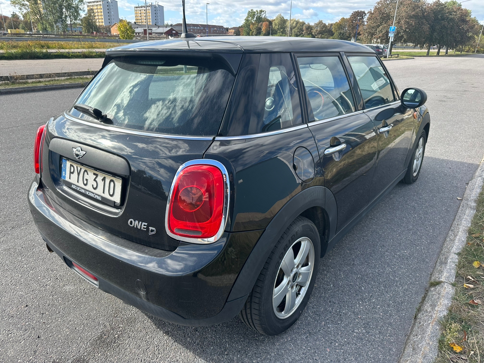 MINI One D 5-dörrars Manuell 2015, bild 4/8