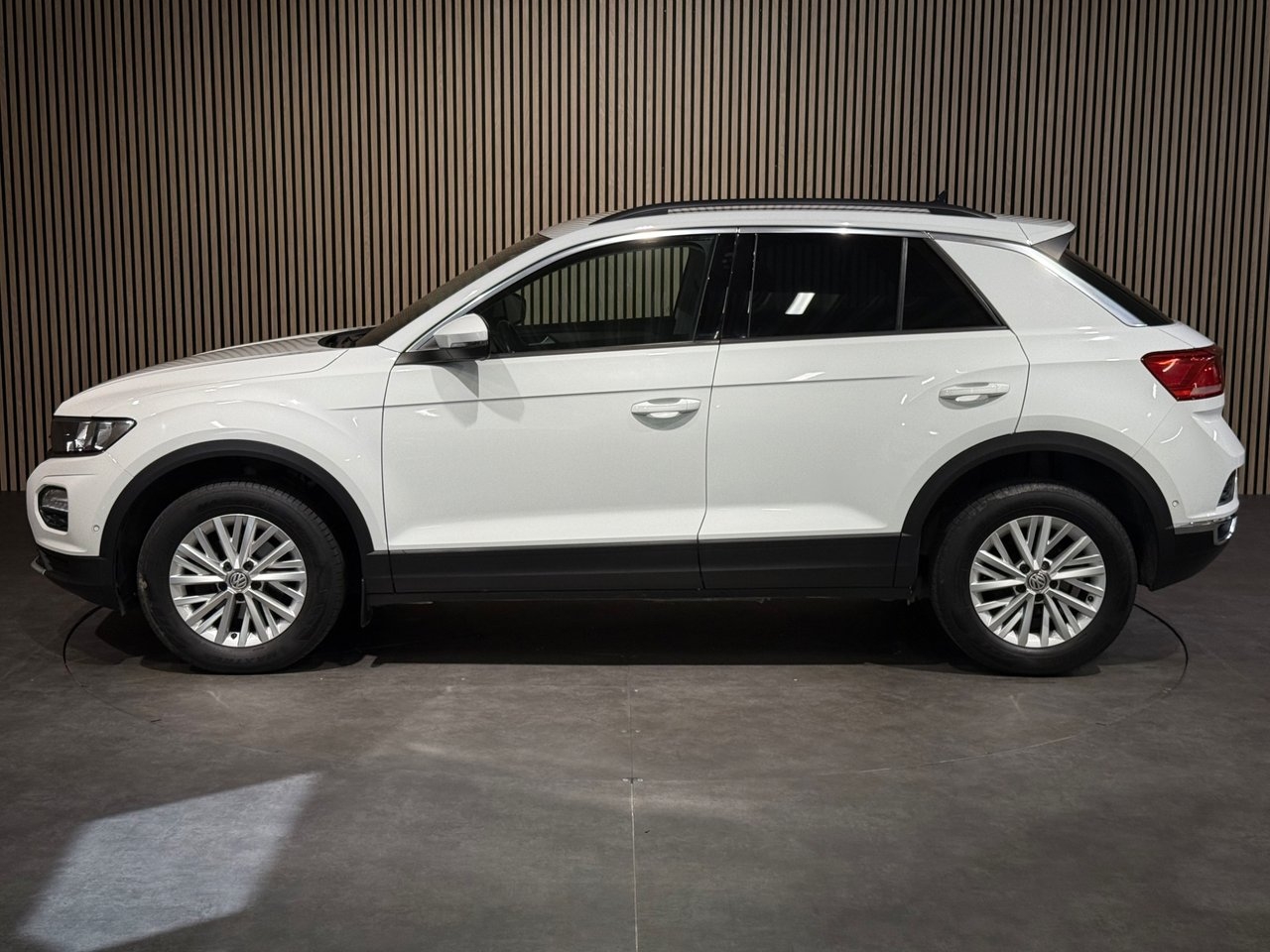Volkswagen T-Roc 1.0 TSI OPF 2020, bild 7/10
