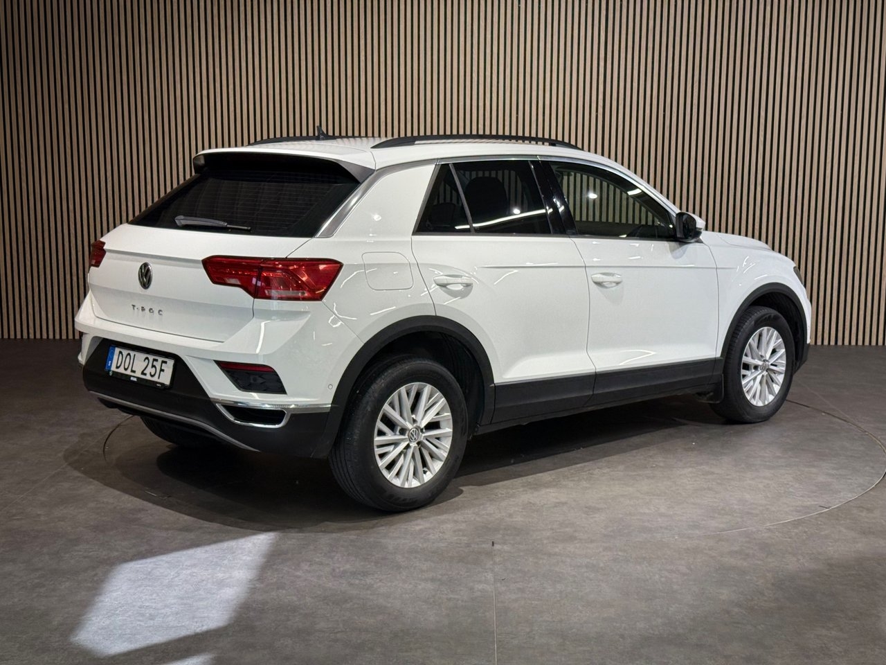 Volkswagen T-Roc 1.0 TSI OPF 2020, bild 4/10