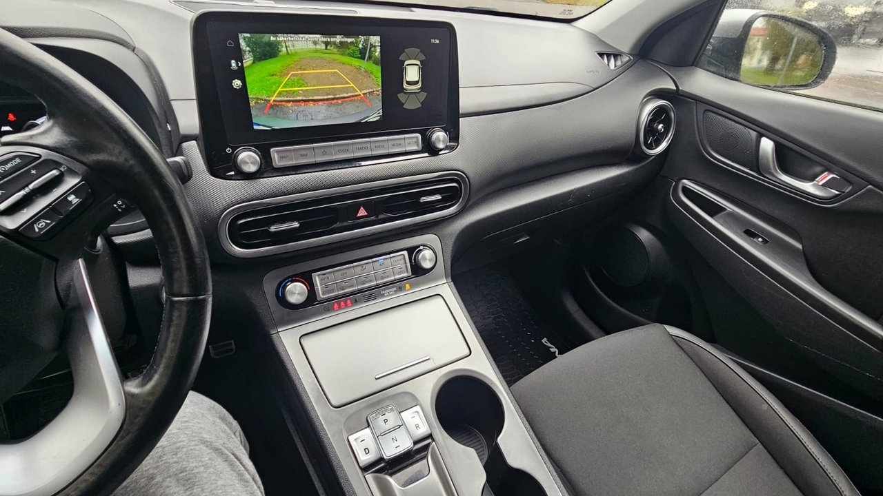 Hyundai Kona 64 kWh Essential 2023, bild 5/10