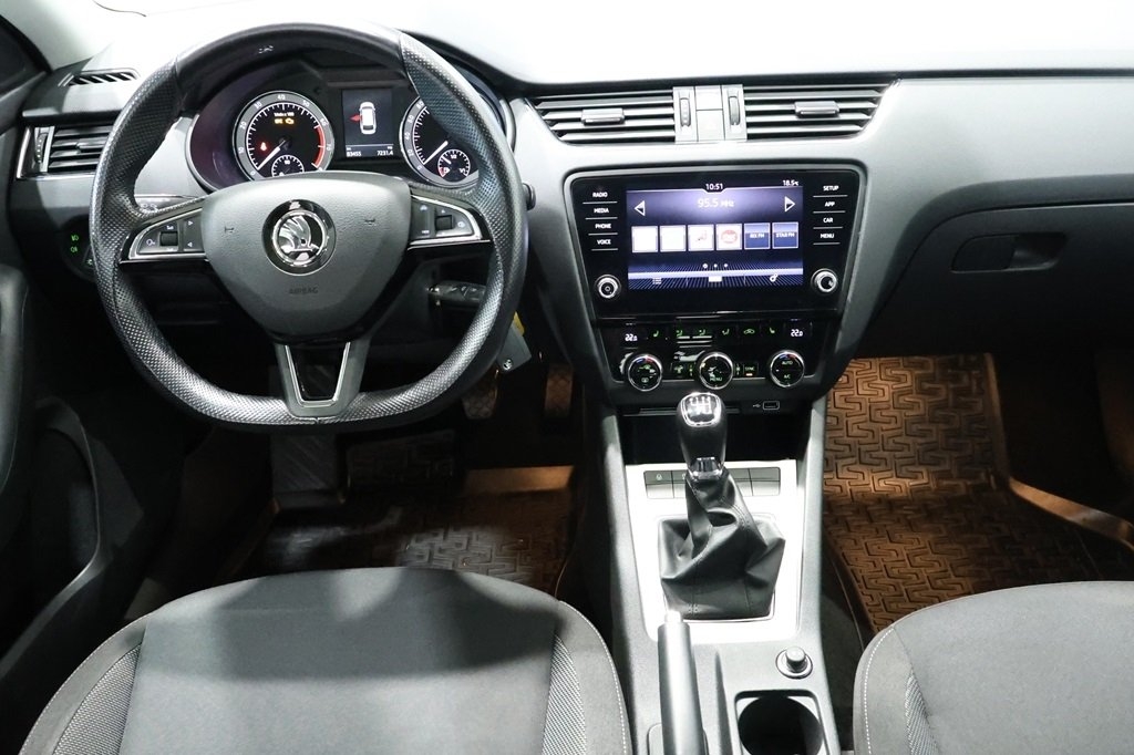Skoda Octavia 2020, photo 7/10
