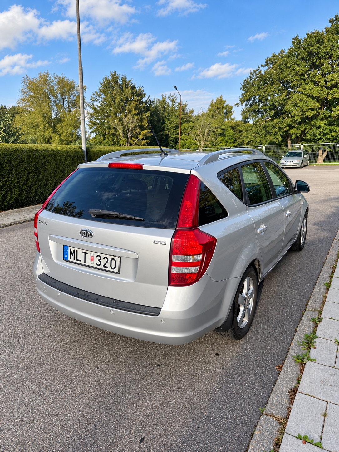Kia Ceed _sw 1.6 CRDi Manuell 2008, bild 3/5