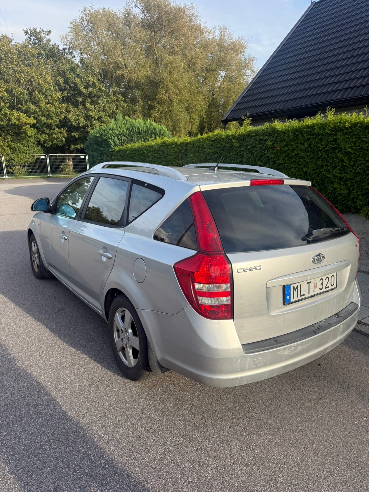 Kia Ceed _sw 1.6 CRDi Manuell 2008, bild 4/5