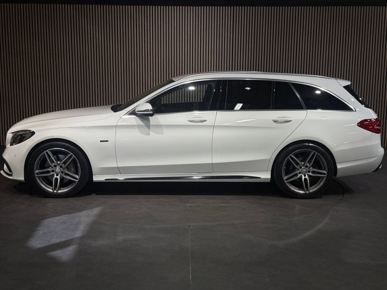 Mercedes-Benz C 2018, bild 7/10