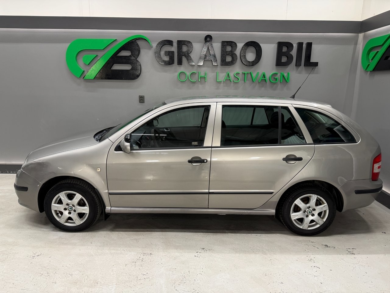 Skoda Fabia Kombi 2008, bild 2/10