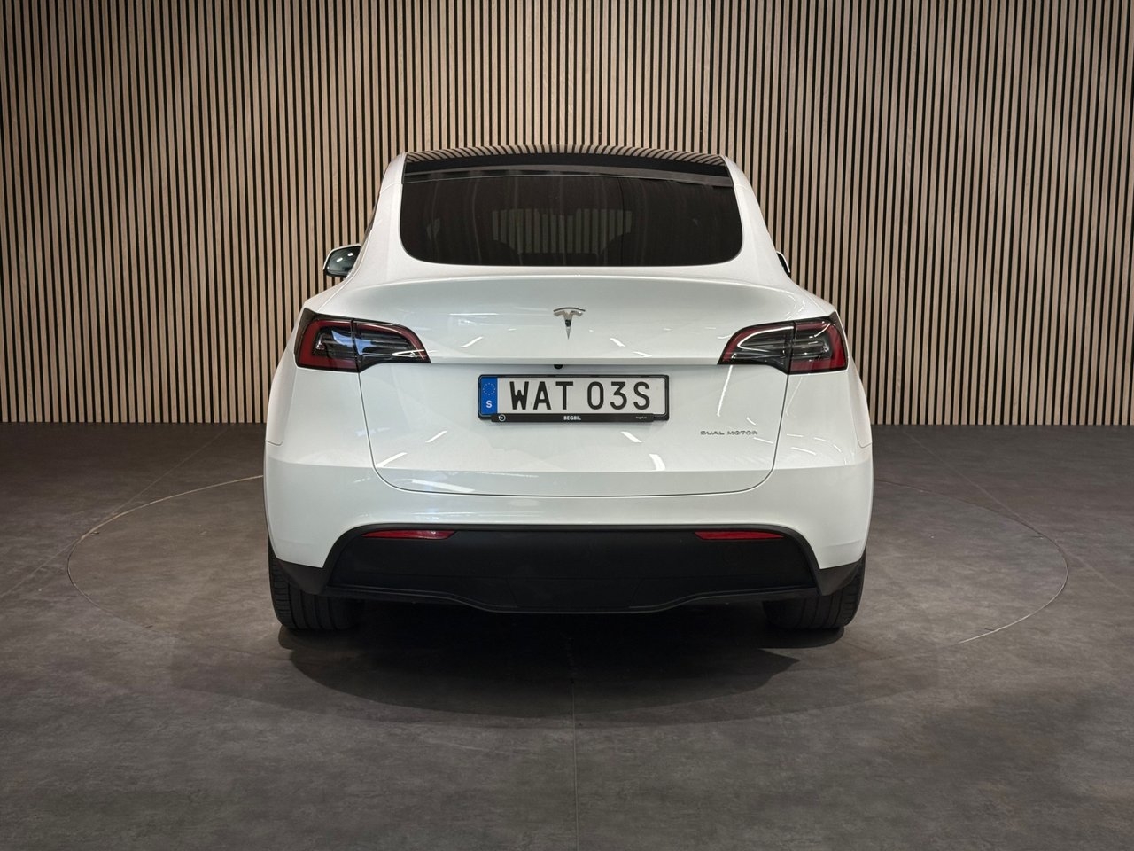 Tesla Model Y Long Range AWD 2023, bild 5/10