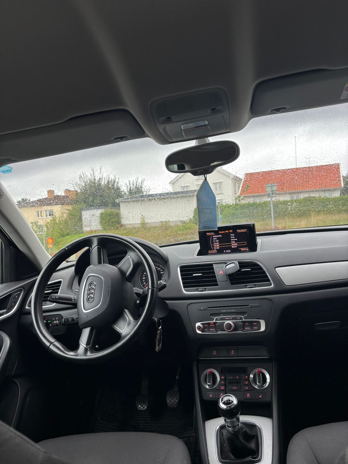 Audi Q3 2.0 TDI Manuell 2013, bild 5/6