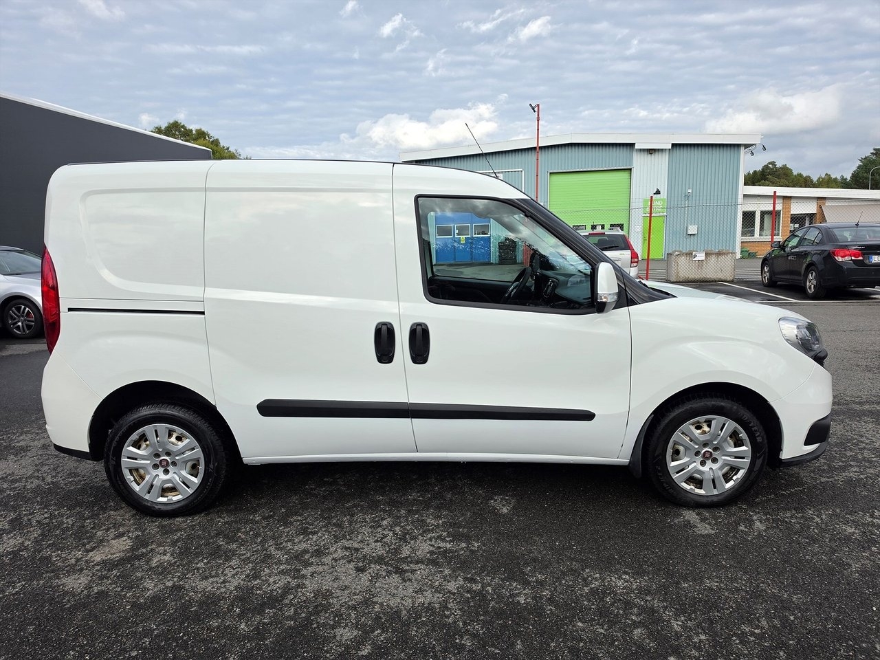 Fiat Doblo 2018, bild 2/10