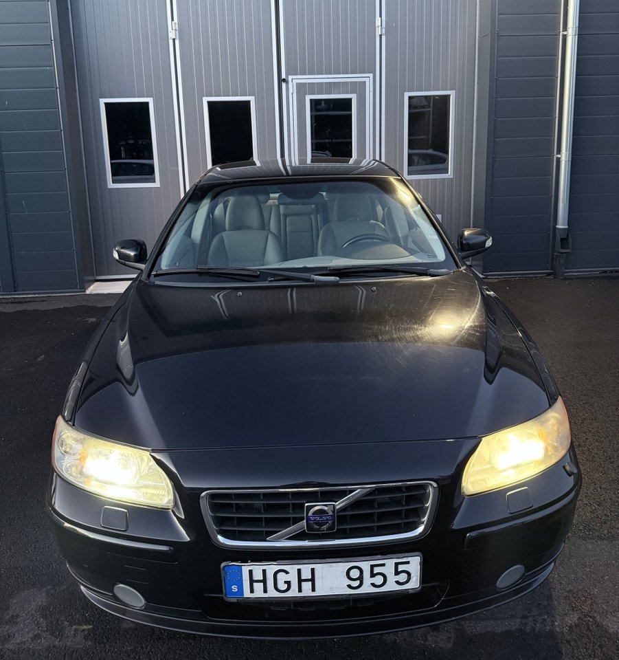 Volvo S60 2008, bild 2/4