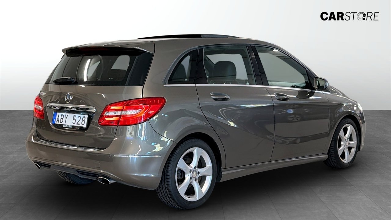 Mercedes-Benz B 200 Manuell Sport 156Hk 2014, bild 2/10